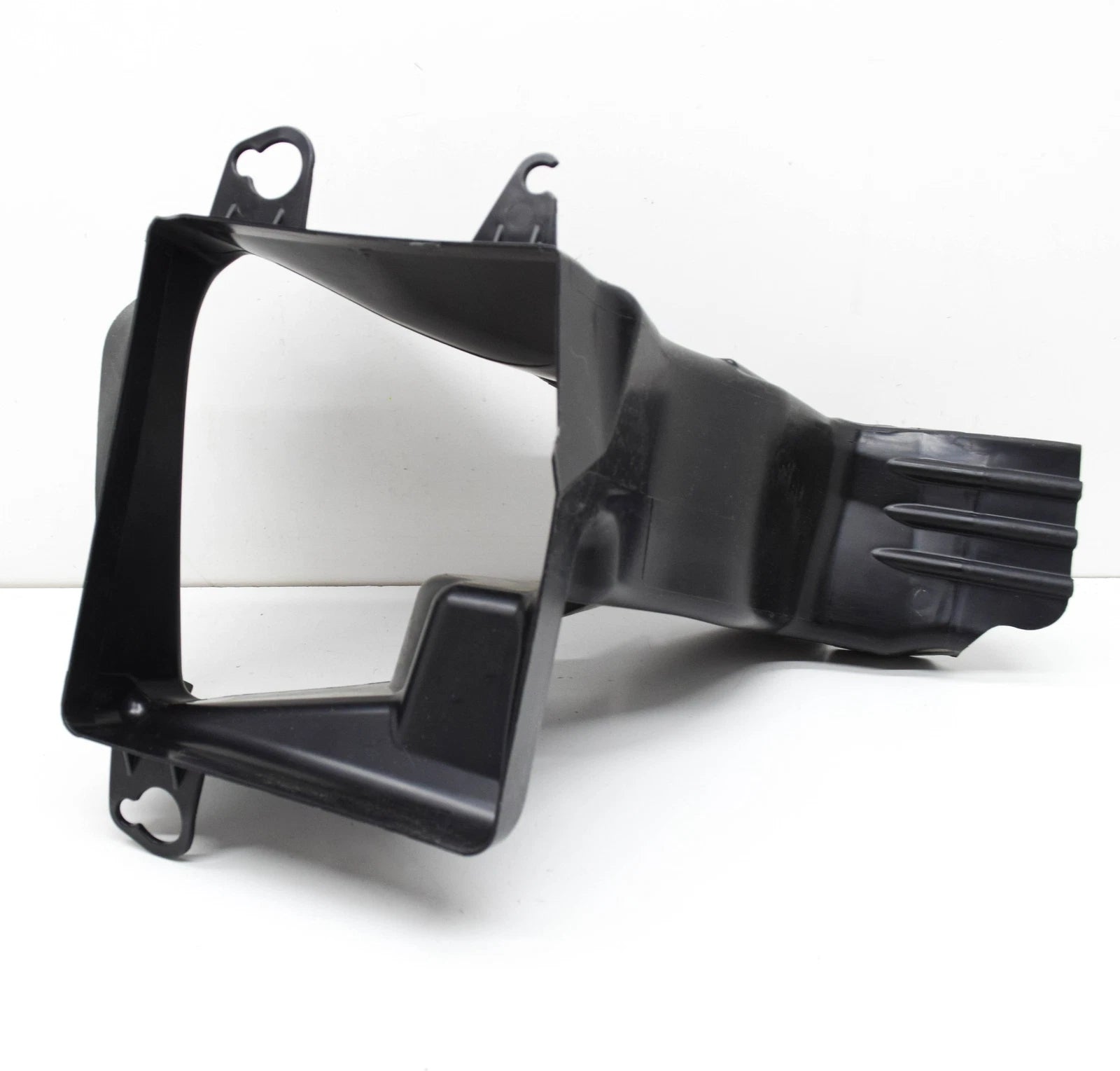 NEW AUDI A3 SPORTBACK 8YA RADIATOR RIGHT AIR GUIDE DUCT 8Y0121674D ORIGINAL