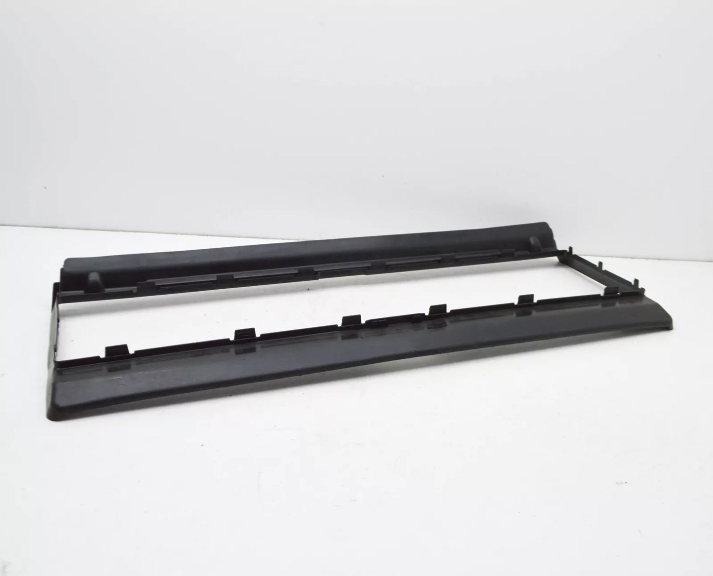 NEW VOLKSWAGEN E-GOLF MK7 5G FRESH AIR FLAP GRILLE SEAL 5GE122327A