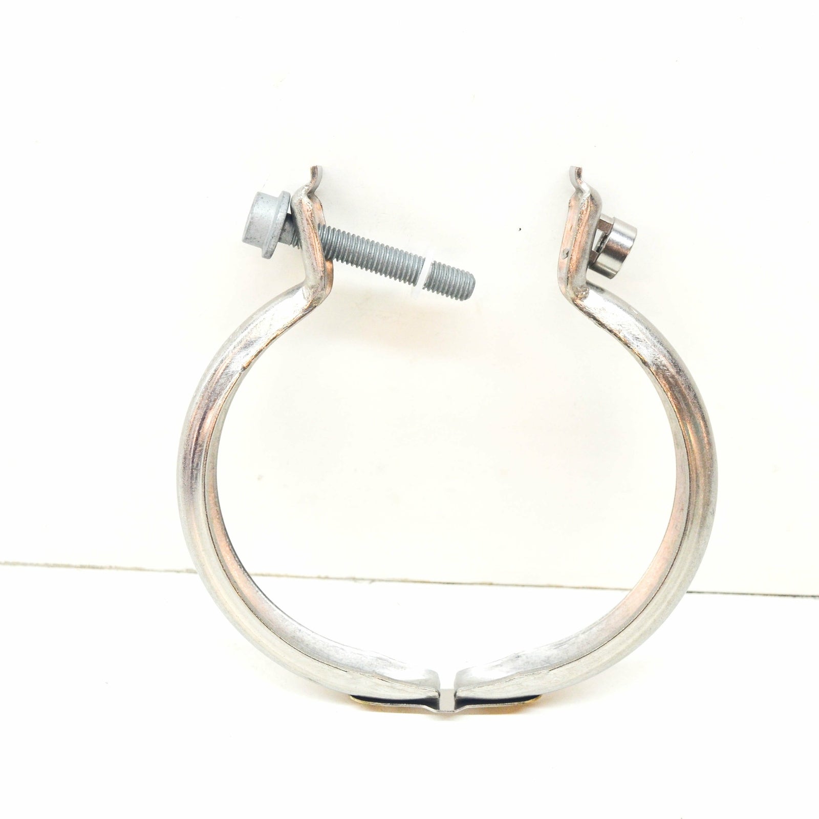 NEW VOLKSWAGEN ARTEON CATALYTIC CONVERTER EXHAUST CLAMP 5Q0253725G ORIGINAL