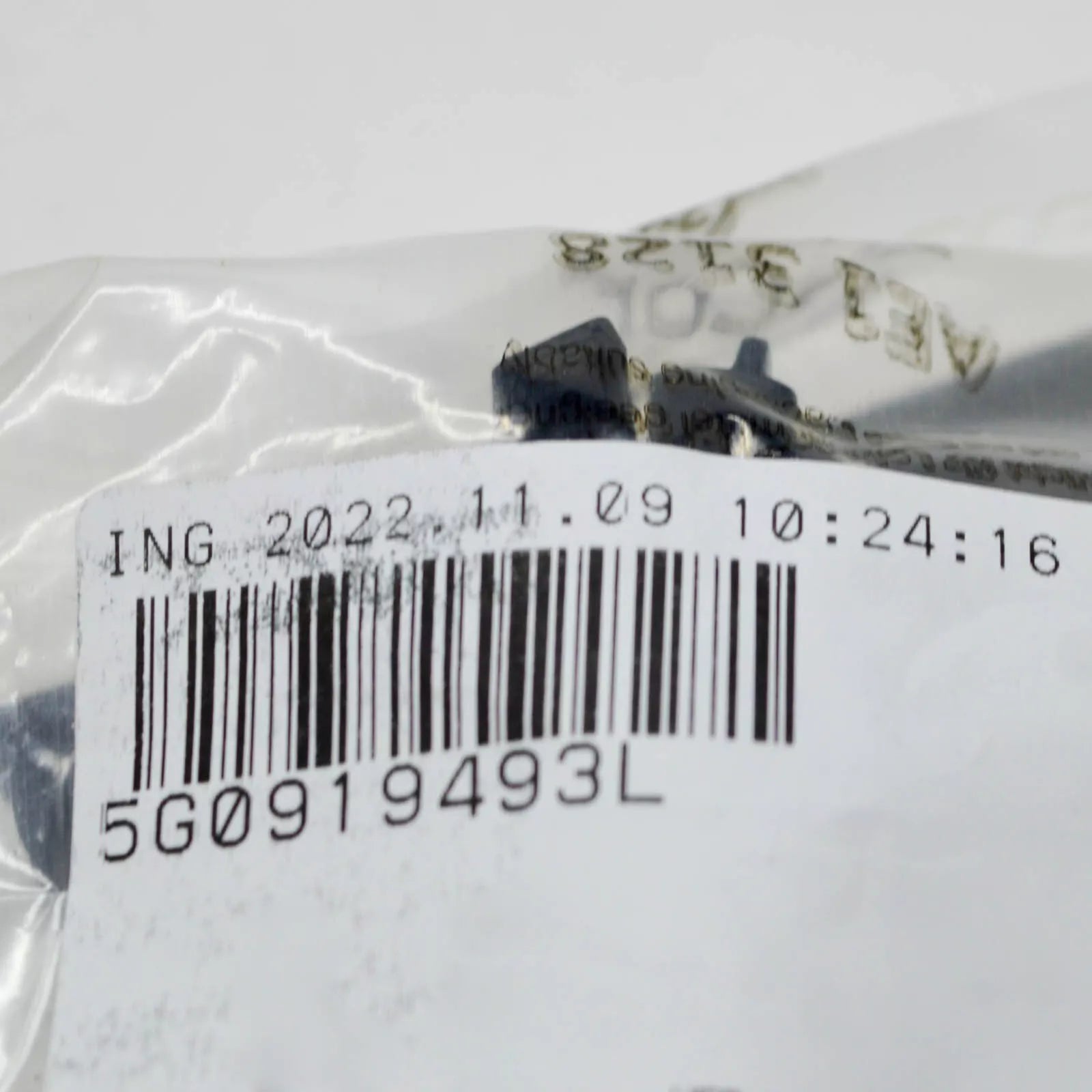 NEW VOLKSWAGEN GOLF MK7 FRONT BUMPER LEFT PDC SENSOR HOLDER 5G0919493L ORIGINAL