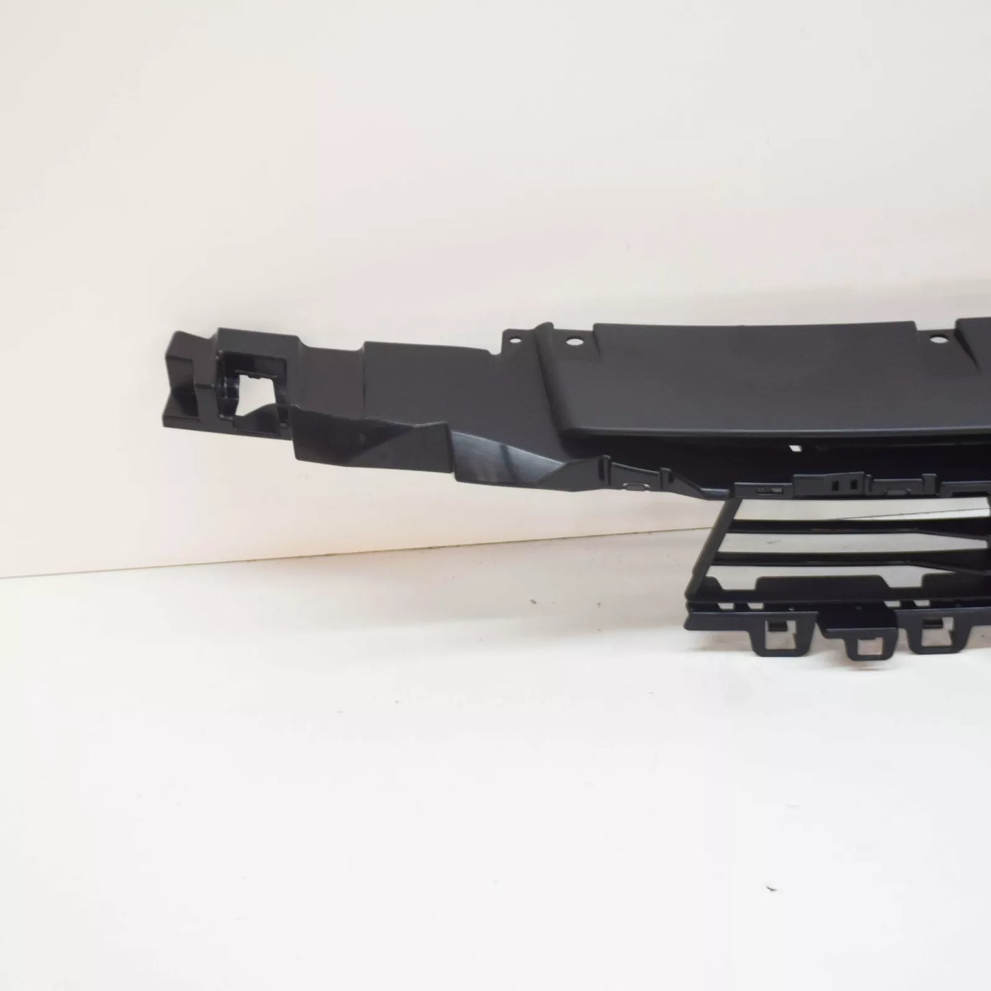 NEW BMW 3 F31 FRONT BUMPER LOWER GRILLE 51117386153 7386153 2016 ORIGINAL