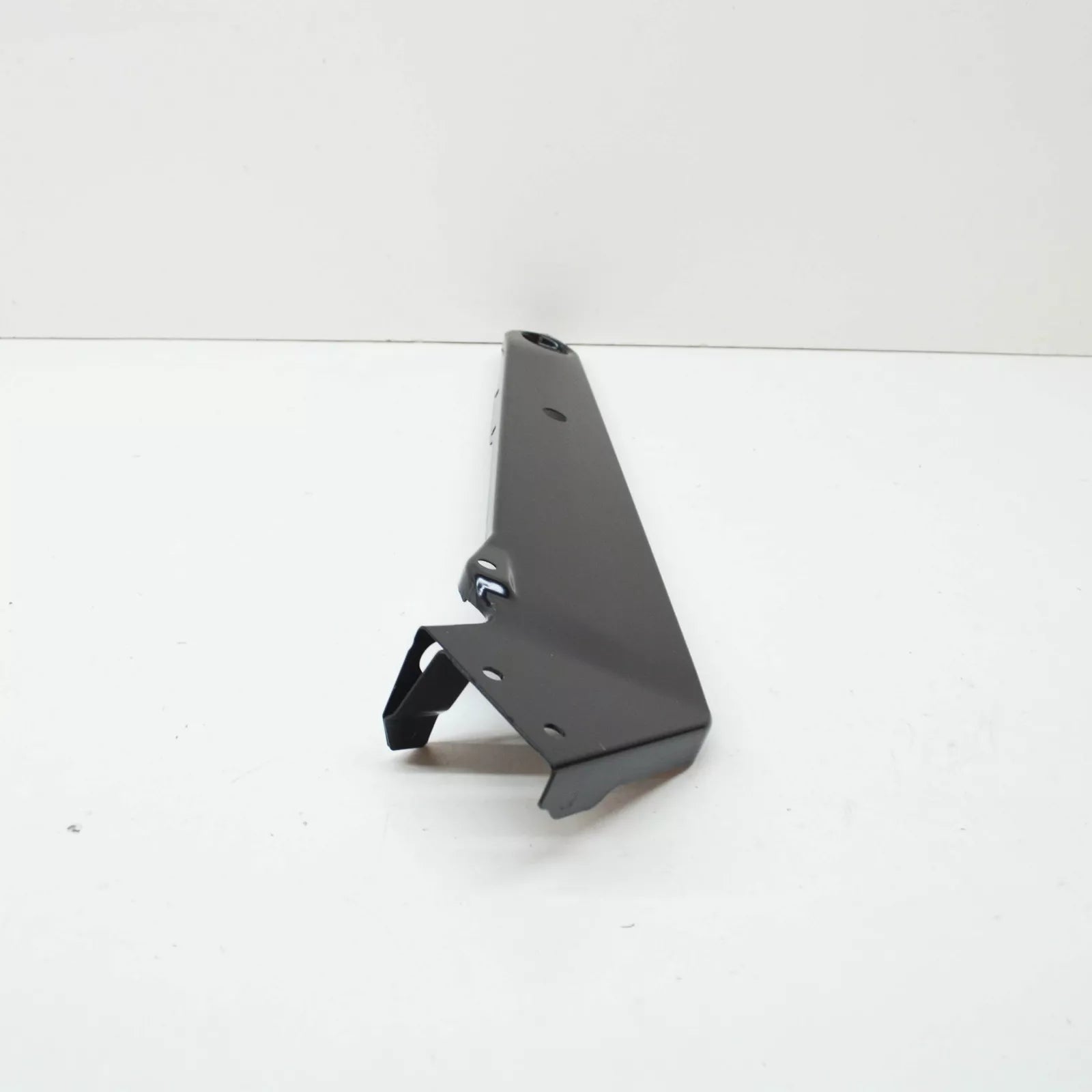 NEW VW PASSAT B8 FRONT PANEL LOCK CARRIER LEFT UPPER BRACE 3G0806929 ORIGINAL