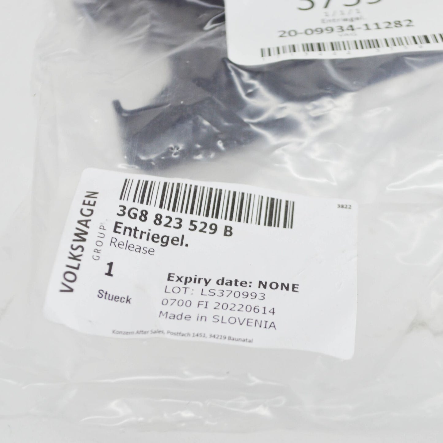 NEW VOLKSWAGEN ARTEON 3H7 HOOD RELEASE HANDLE BRACKET 3G8823529B ORIGINAL