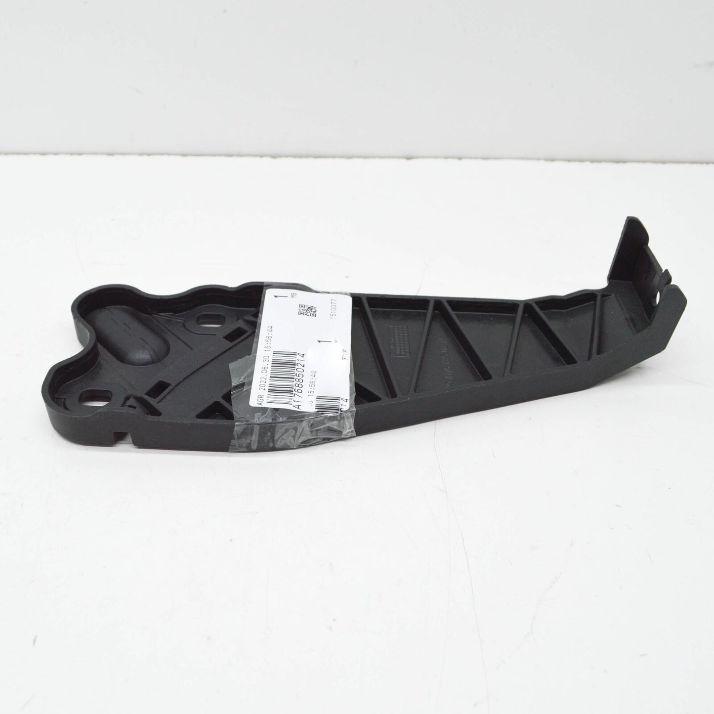 NEW MERCEDES-BENZ A W176 REAR LEFT EXHAUST TIP BRACKET A1768850214 ORIGINAL