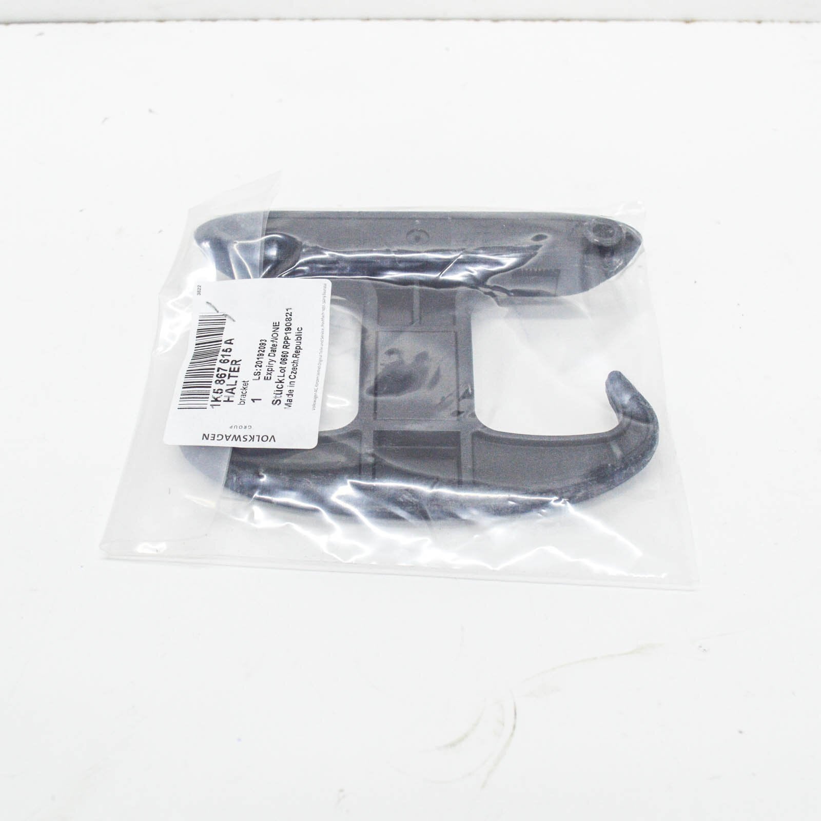 NEW VOLKSWAGEN CC BAG RETAINER IN LUGGAGE BOOT 1K5867615A ORIGINAL