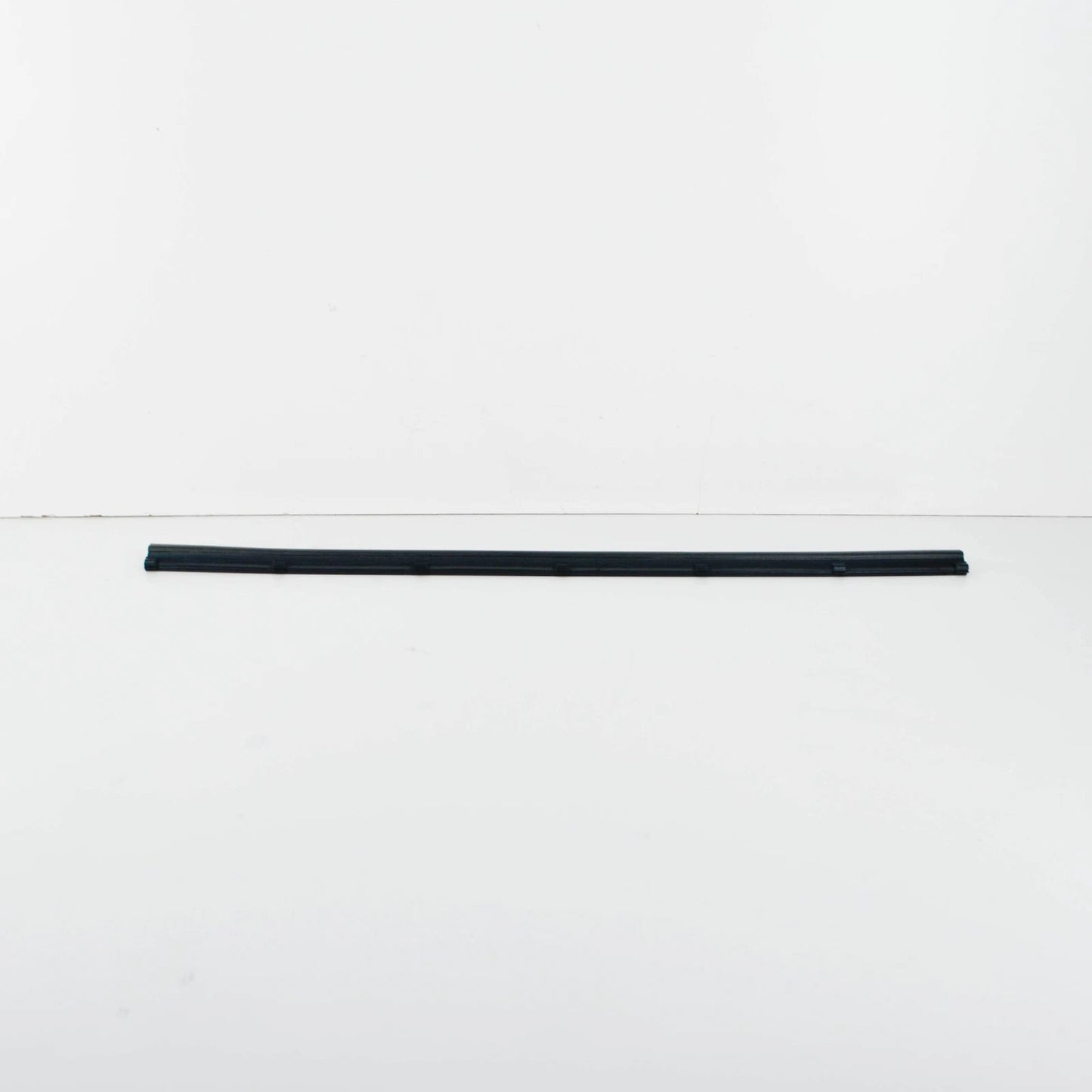 NEW MERCEDES-BENZ VITO W447 FRONT DOOR LOWER SEAL A6397210280 ORIGINAL