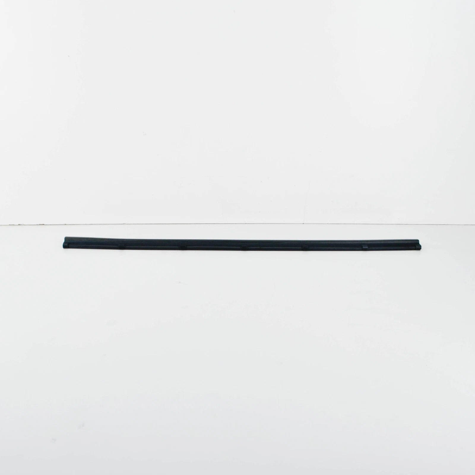 NEW MERCEDES-BENZ VITO W447 FRONT DOOR LOWER SEAL A6397210280 ORIGINAL