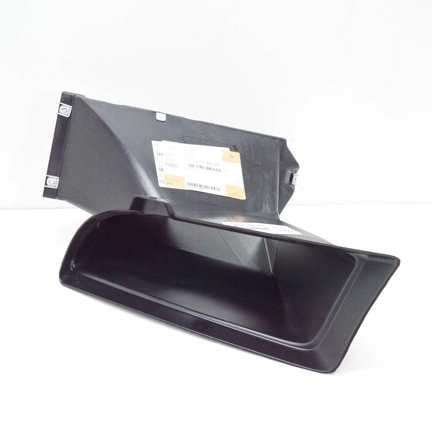 NEW BMW M3 E90 FRONT RIGHT AIR DUCT 51747900824 2009 ORIGINAL