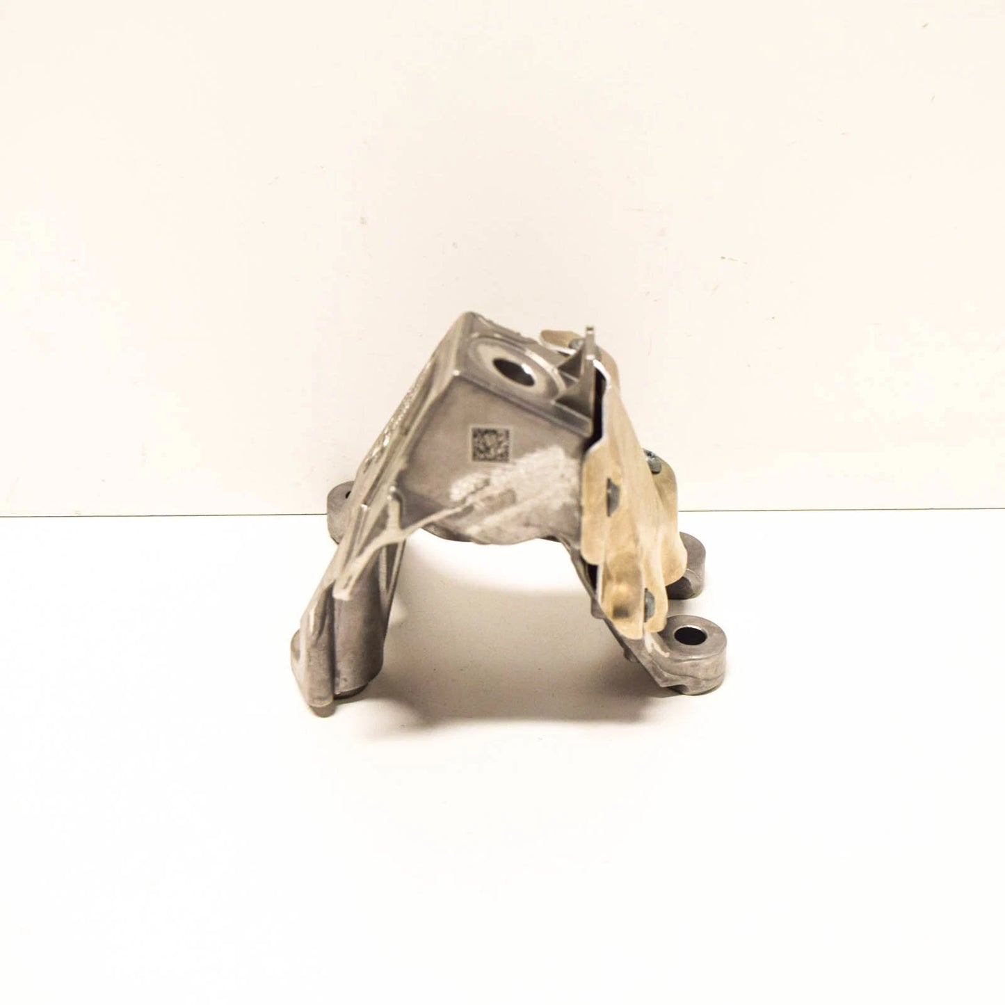 NEW BMW 5 G30 RIGHT SIDE ENGINE BRACKET 22116861564 6861564 ORIGINAL