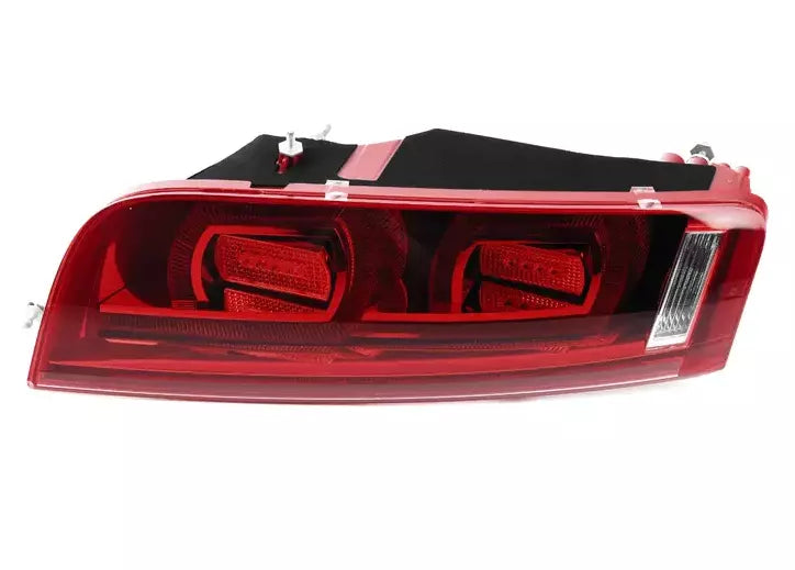 NEW AUDI R8 42 REAR RIGHT TAILLIGHT USA 420945096E ORIGINAL