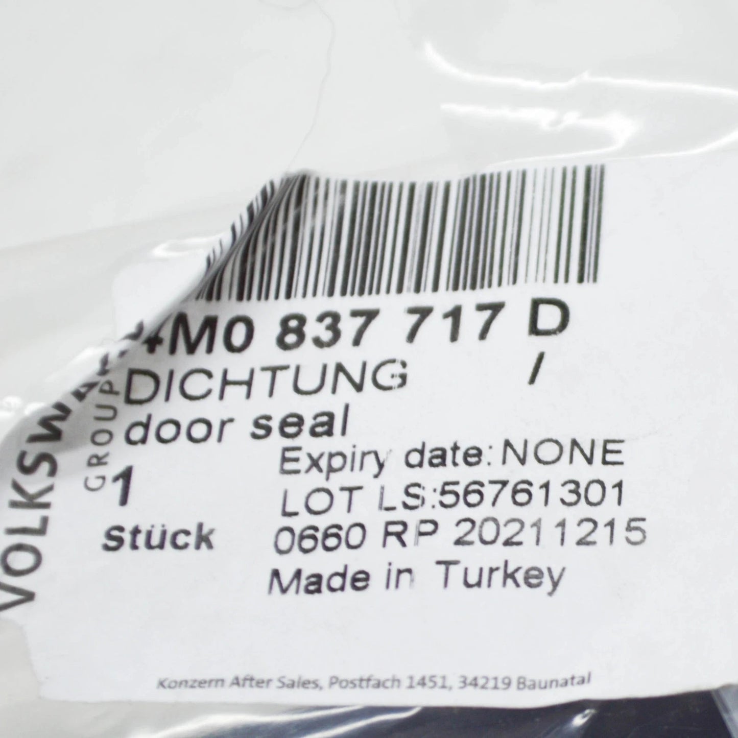 NEW AUDI Q7 4M FRONT LEFT DOOR RUBBER OUTER SEAL 4M0837717D