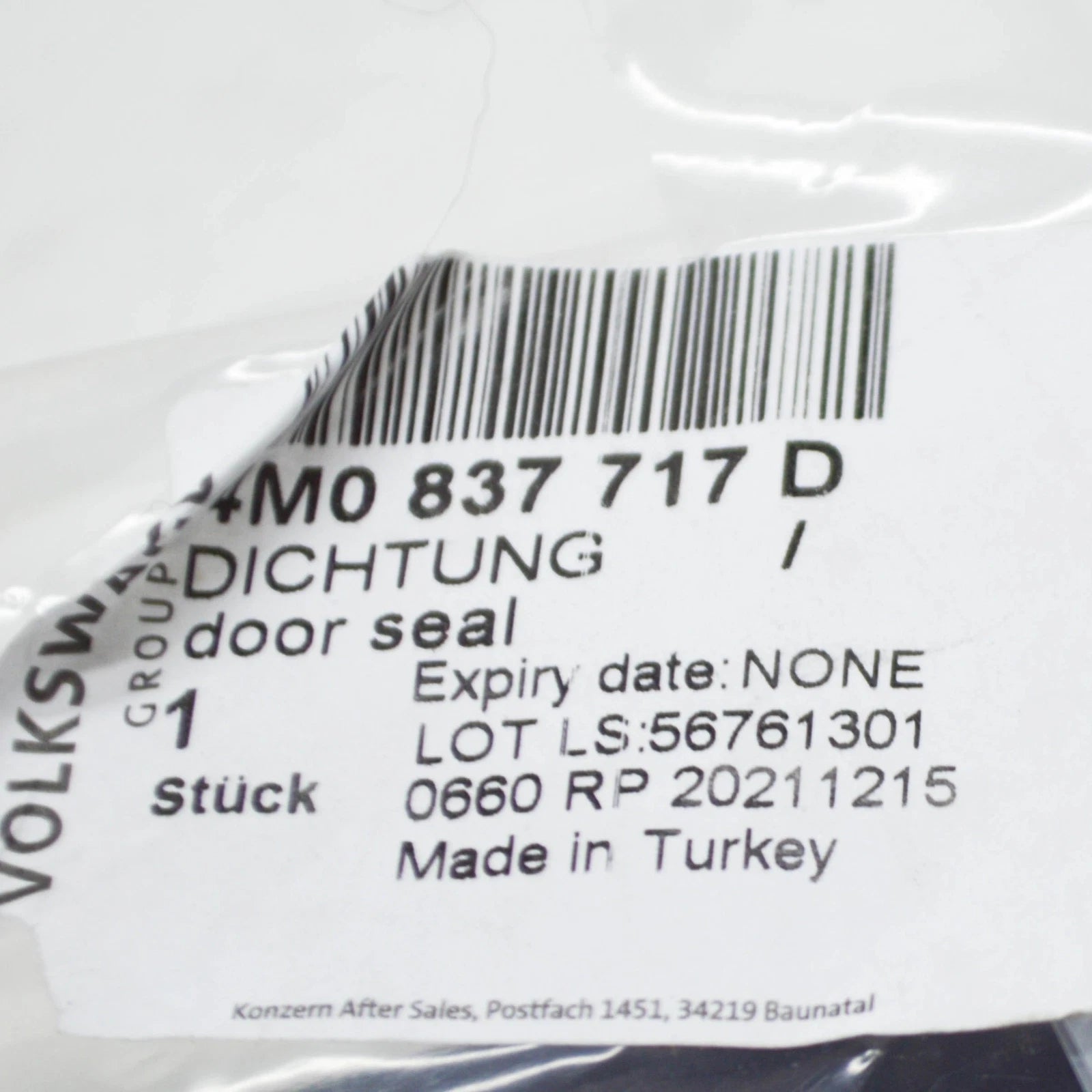 NEW AUDI Q7 4M FRONT LEFT DOOR RUBBER OUTER SEAL 4M0837717D