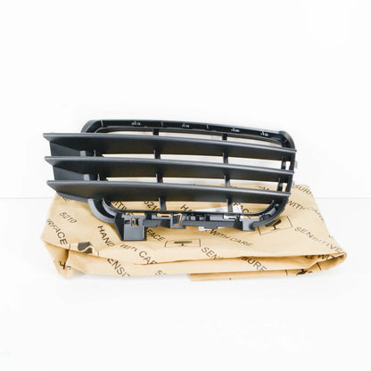 NEW VOLKSWAGEN TOUAREG 7P FRONT BUMPER RIGHT GRILLE 7P68536669B9