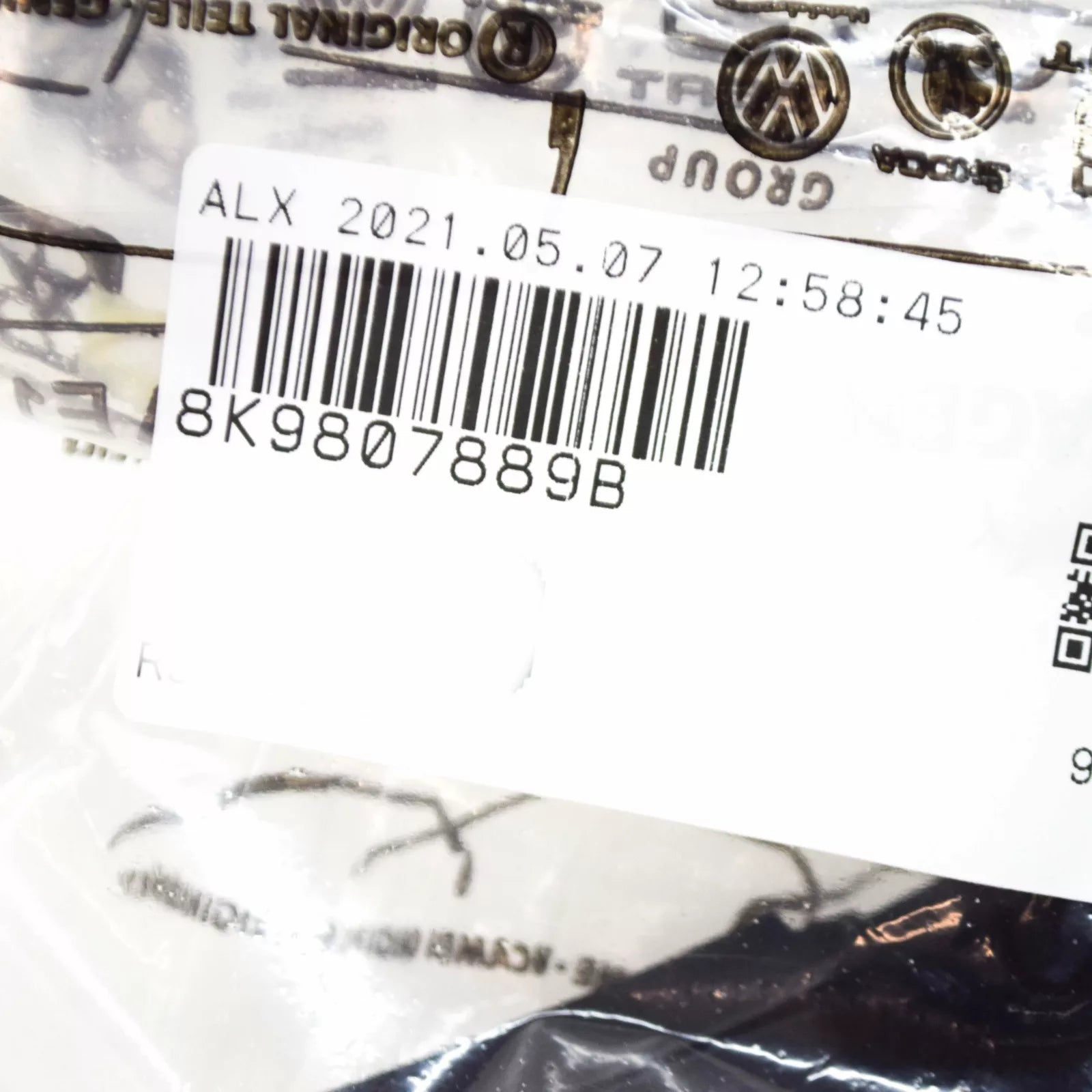 NEW AUDI A4 AVANT B8 REAR BUMPER LEFT UPPER GUIDE SECTION 8K9807889B ORIGINAL