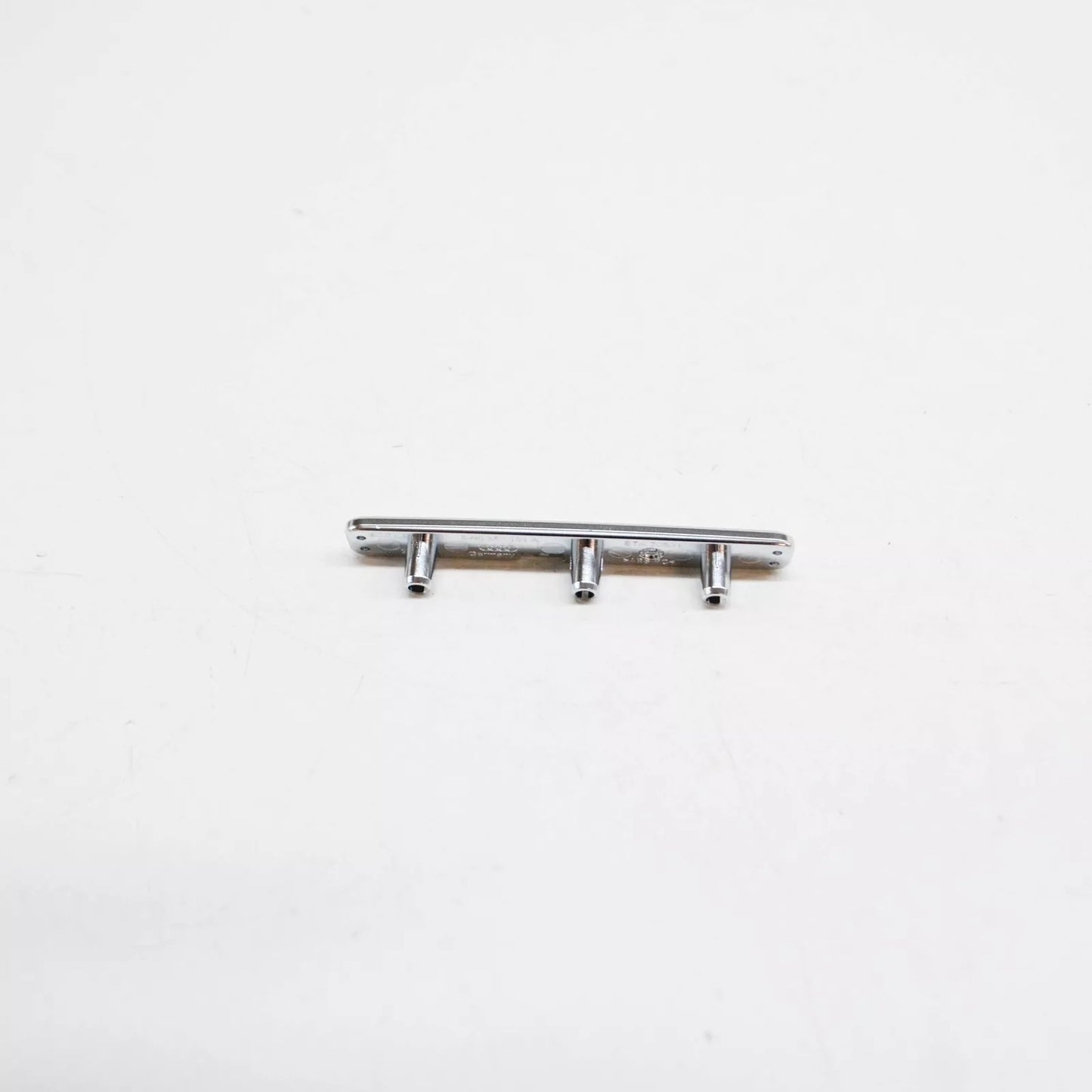 NEW AUDI A4 AVANT B9 DASHBOARD EMBLEM 'QUATTRO' 8W0853191A3Q7 ORIGINAL