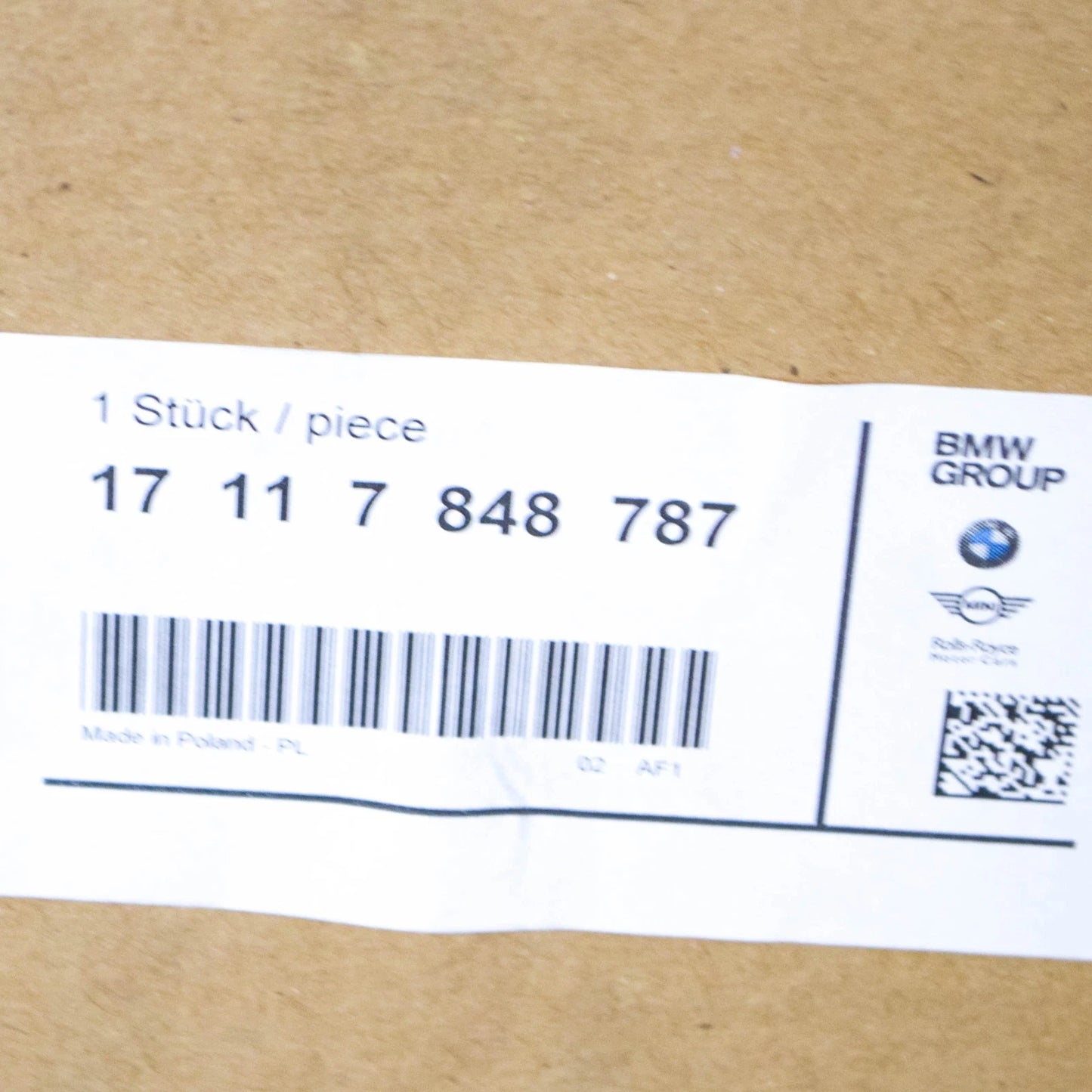 NEW BMW M4 F82 RADIATOR RIGHT SIDE BRACKET 17117848787 7848787 2016 ORIGINAL