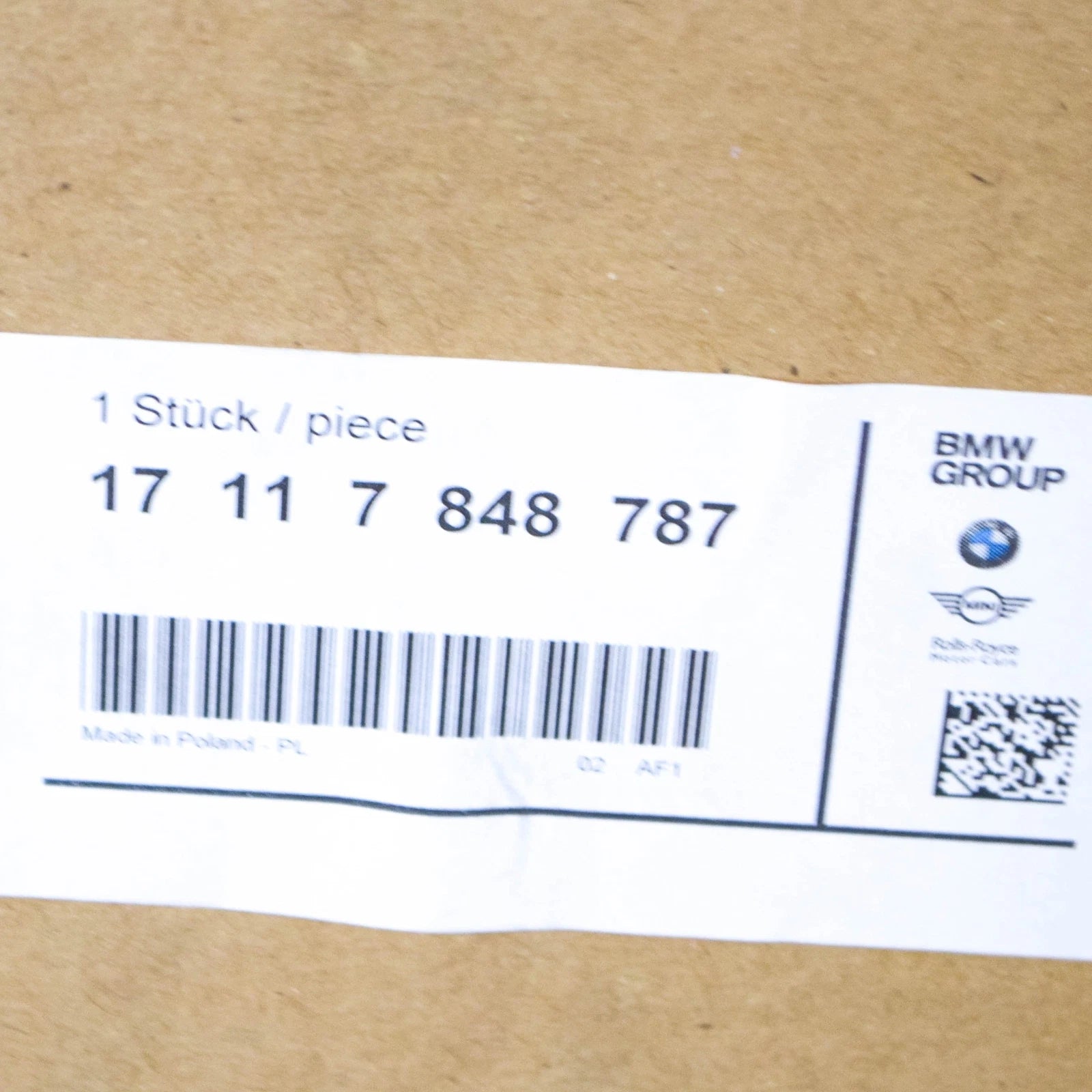 NEW BMW M4 F82 RADIATOR RIGHT SIDE BRACKET 17117848787 7848787 2016 ORIGINAL