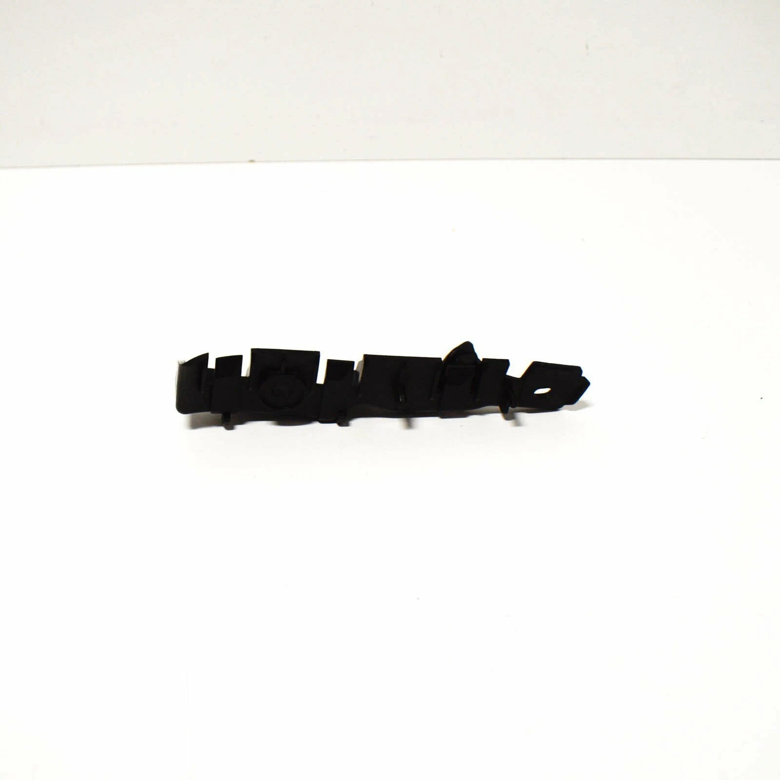 NEW AUDI A3 8P FRONT BUMPER RIGHT SUPPORT BRACKET 8P0807184B ORIGINAL