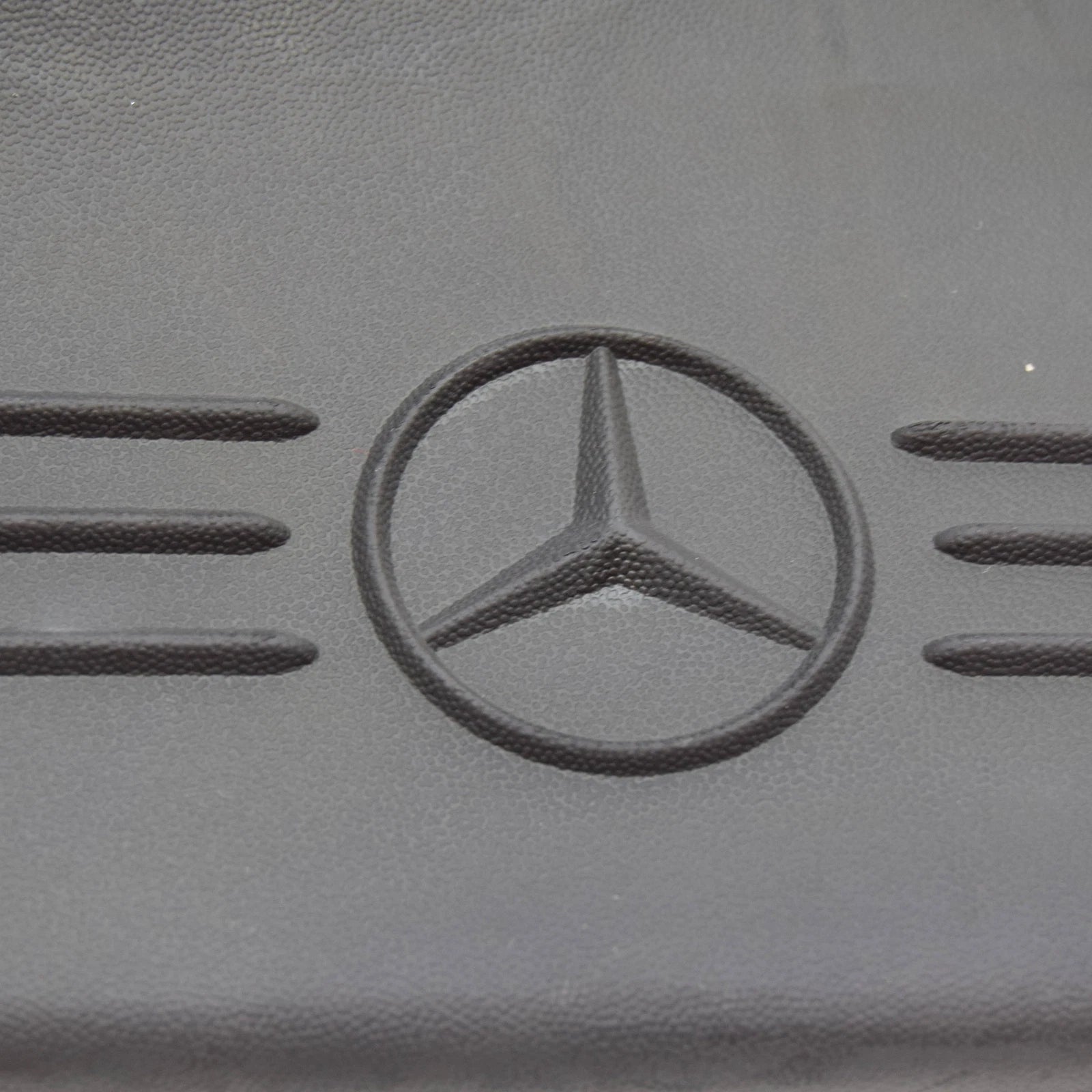 NEW MERCEDES-BENZ ML W163 REAR RIGHT MUDGUARD FLAP A1638900278 ORIGINAL