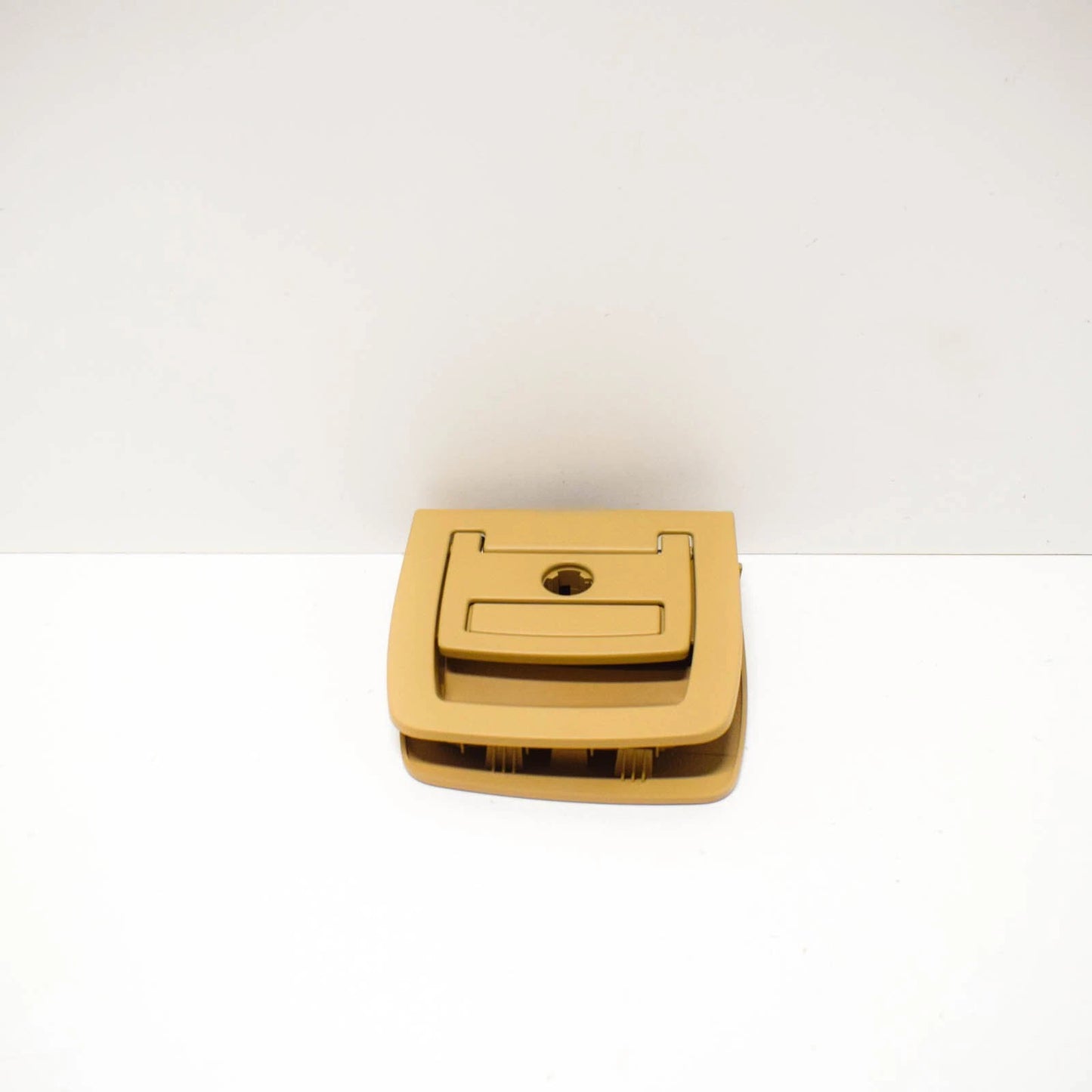 NEW BMW 5 E61 REAR TRUNK FLOOR BEIGE CARPET HANDLE 51476958163 6958163 ORIGINAL