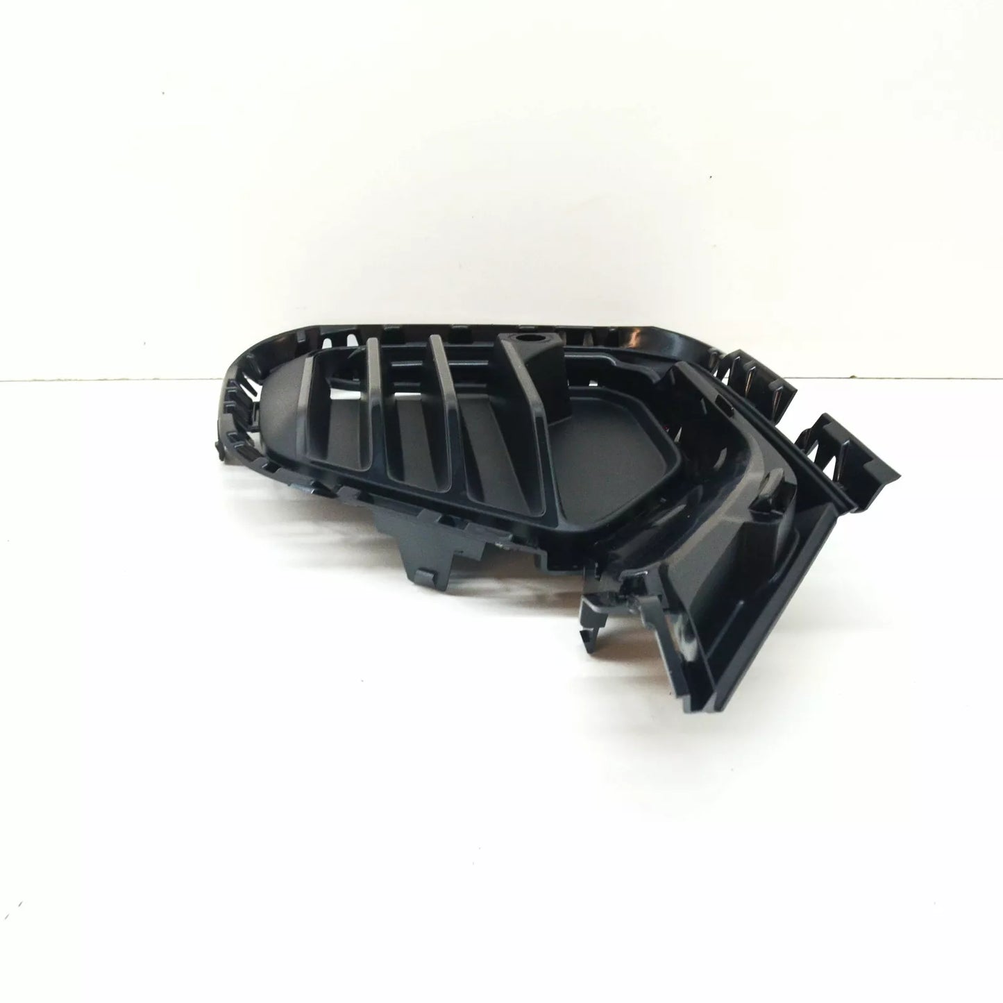 NEW BMW X7 G07 FRONT LEFT BUMPER SIDE CLOSED GRILLE LUXURY 51117473035 ORIGINAL