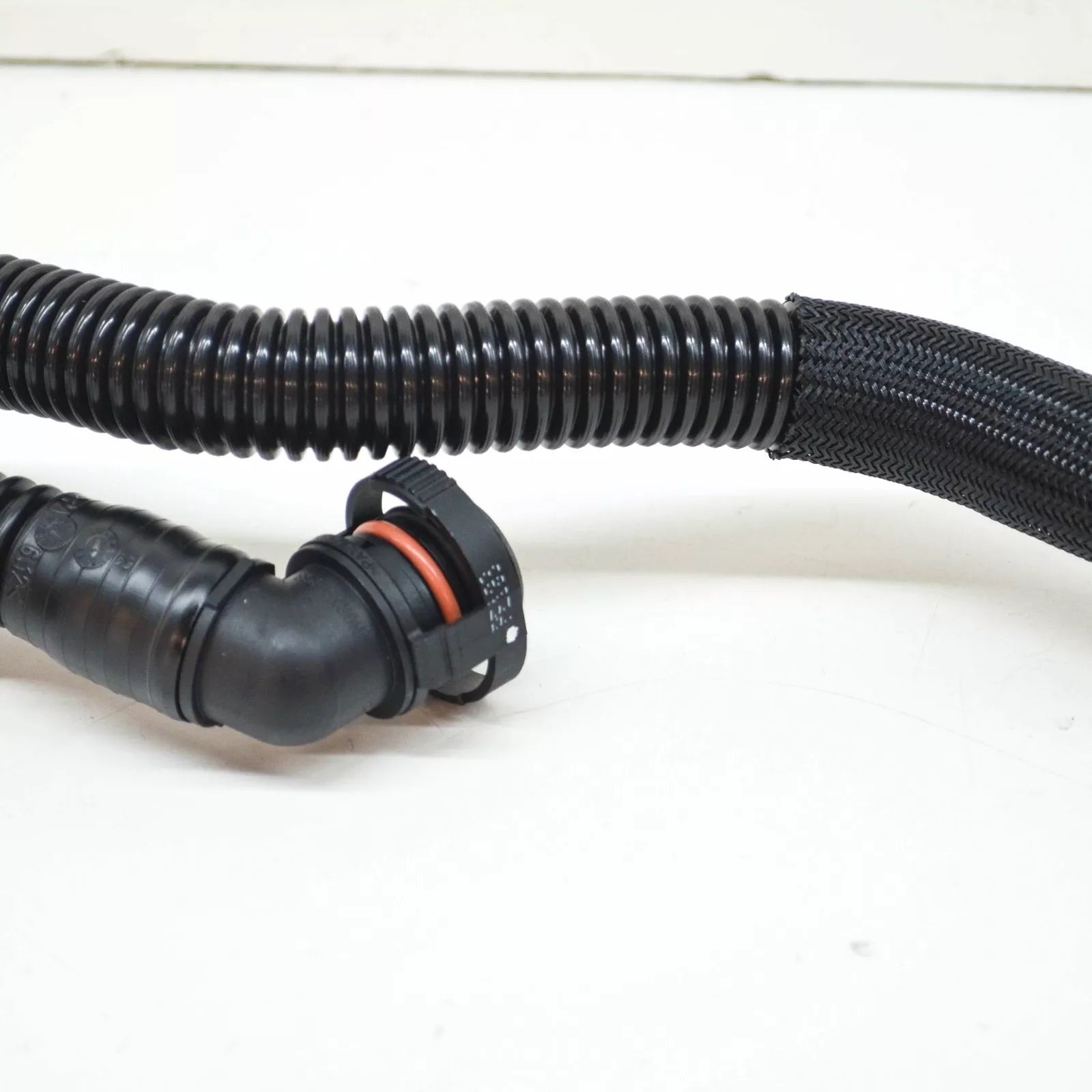 NEW AUDI A4 B9 ENGINE VENT PIPE HOSE 06M103210EB OEM