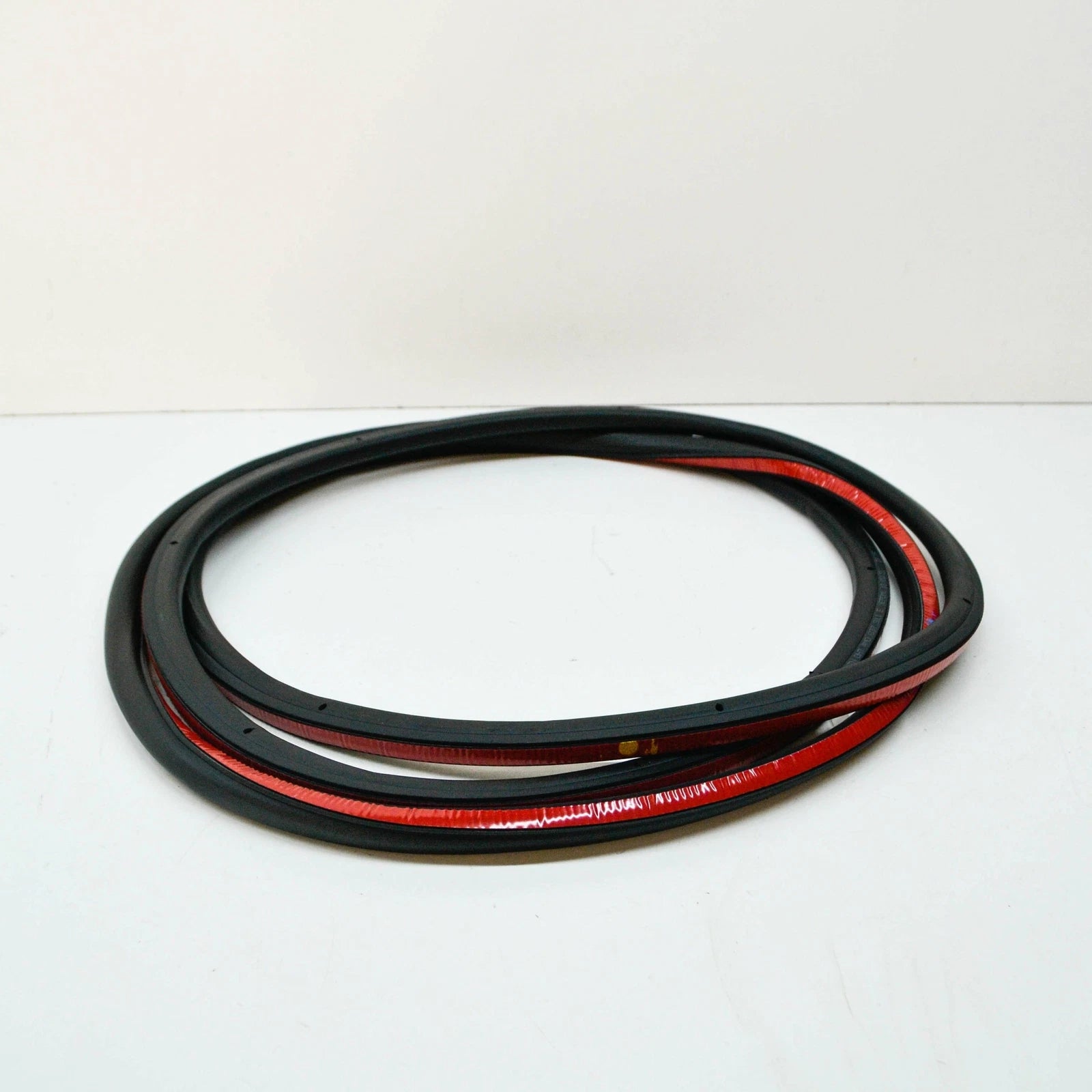 NEW AUDI Q7 4M FRONT LEFT DOOR SURROUD OUTER SEAL 4M0837911E ORIGINAL