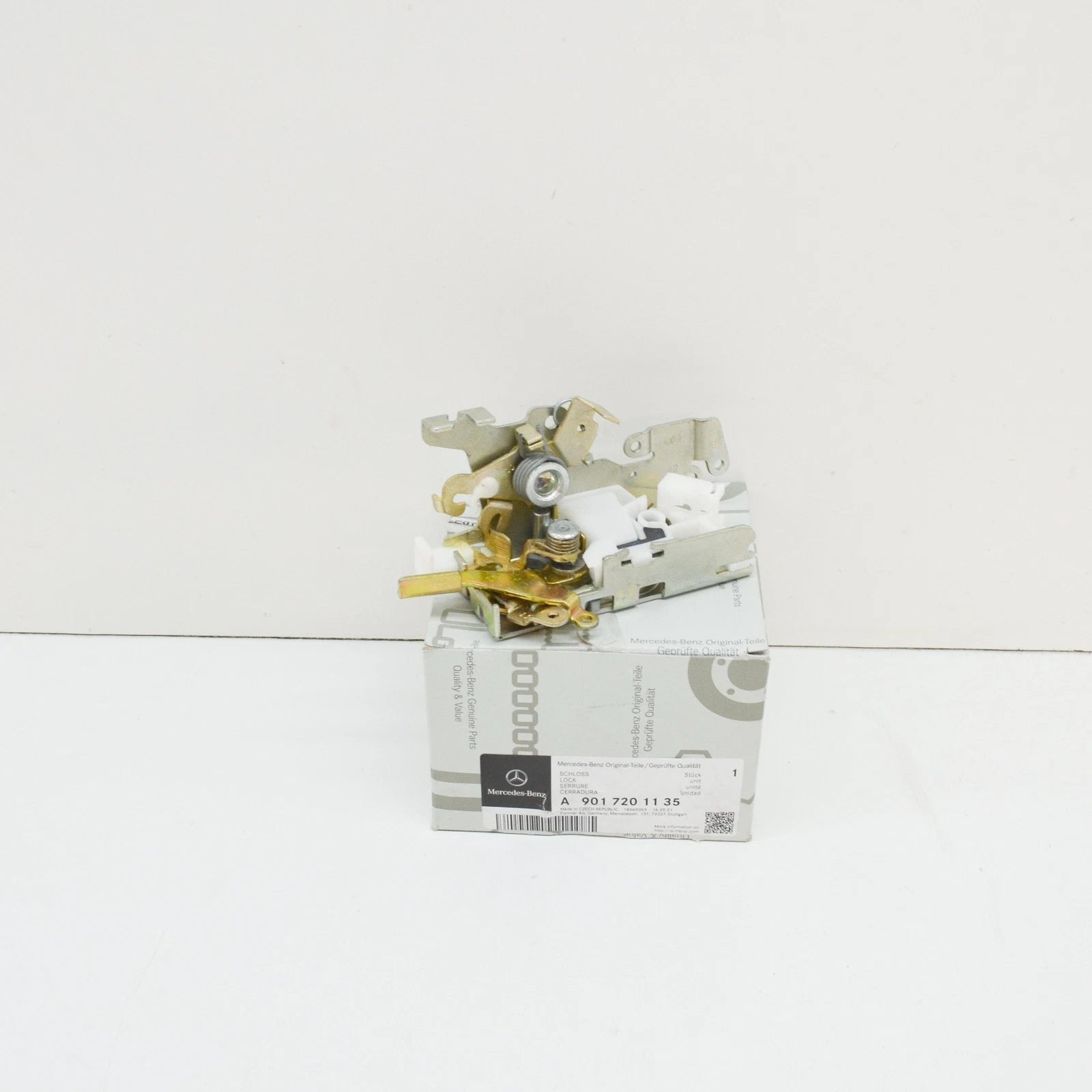 NEW MERCEDES-BENZ VITO 638 REAR SWIVEL DOOR LOCK A9017201135 ORIGINAL