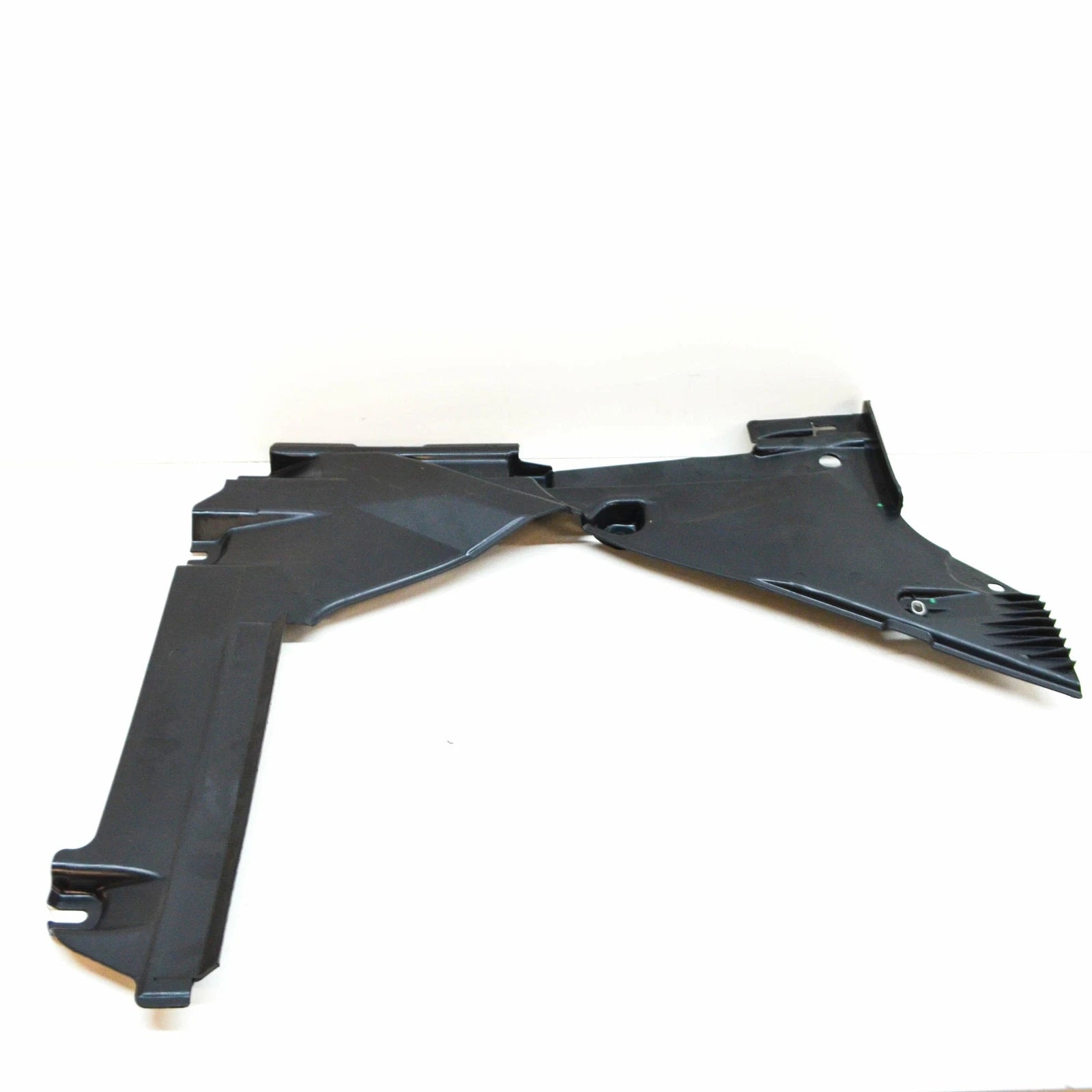 NEW AUDI A5 CABRIO 8W6 REAR LEFT FLOOR PAN SPLASH SHIELD 8W7825215