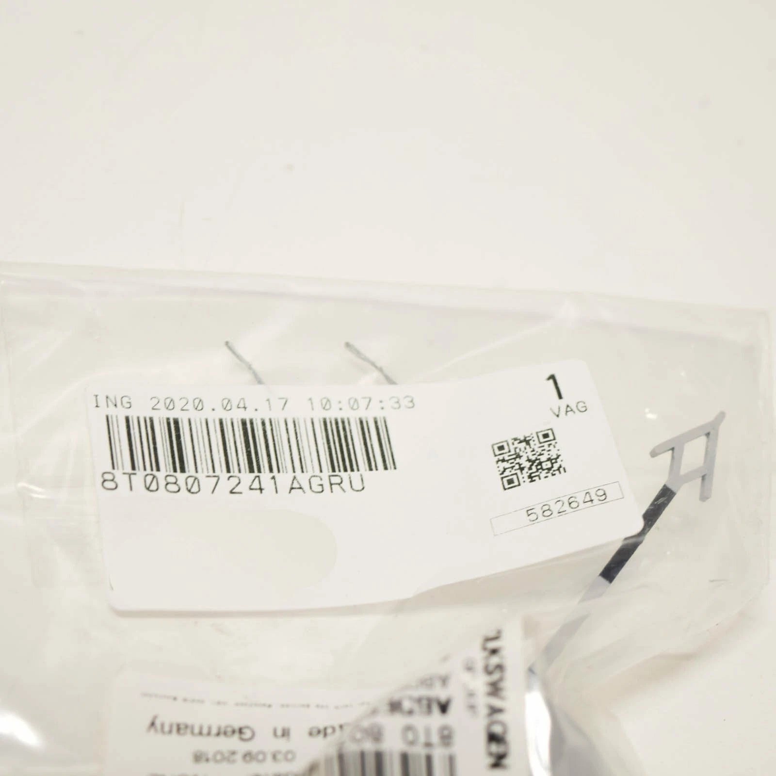 NEW AUDI A5 8T FRONT BUMPER TOW HOOK EYE COVER 8T0807241AGRU 2013