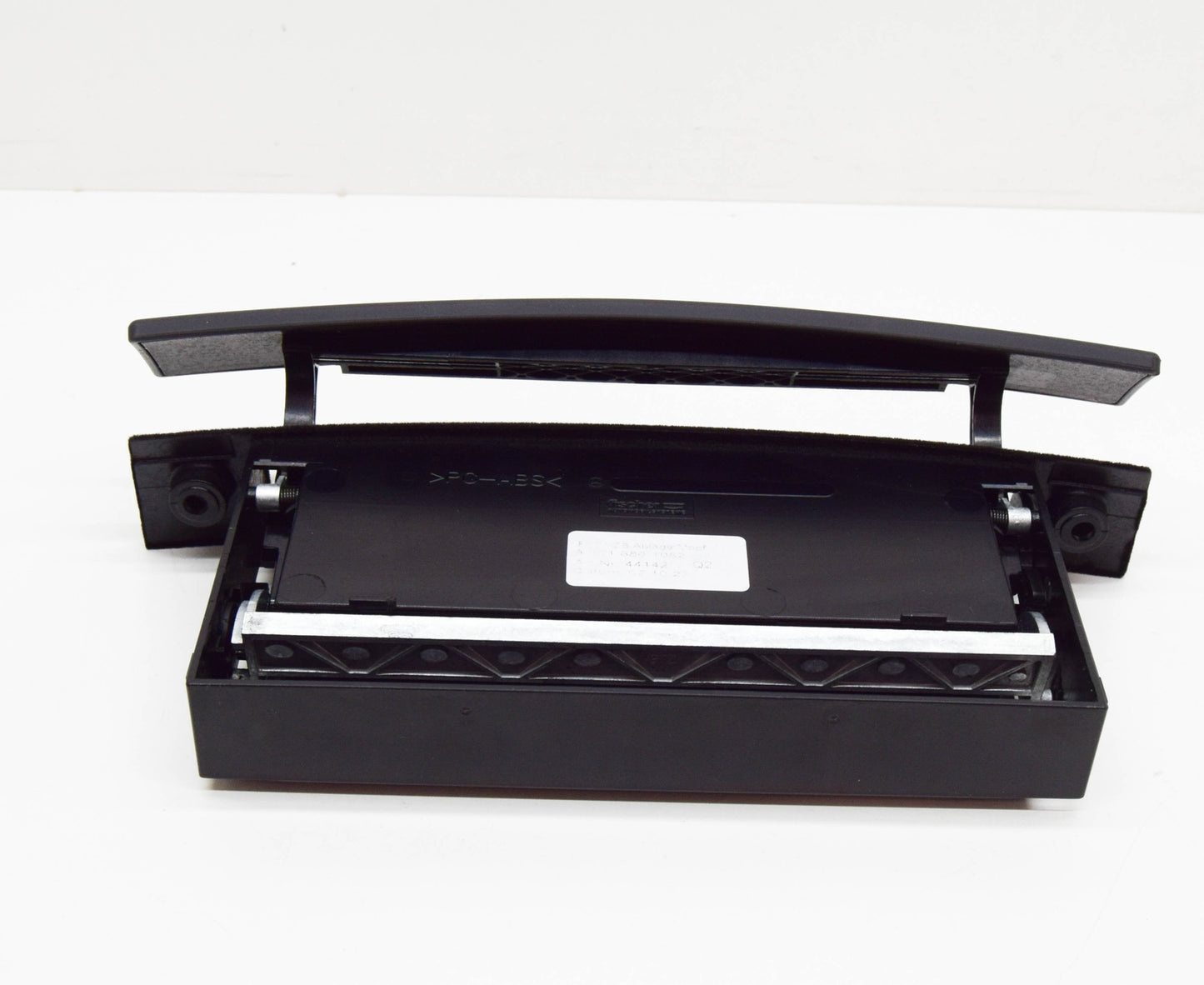 NEW MERCEDES-BENZ SLK R171 DASHBOARD PIGEONHOLE BRACKET A17168010529116 ORIGINAL