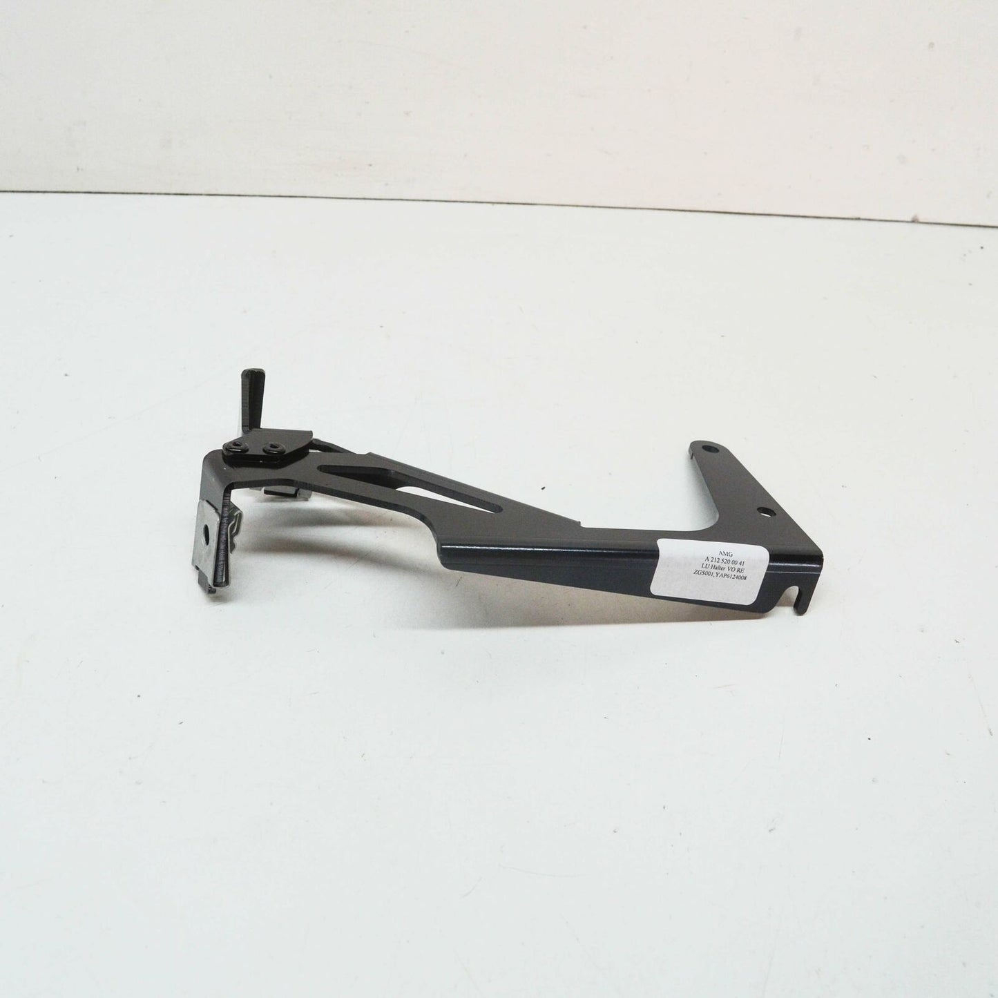 NEW MB C W204 FRONT RIGHT RADIATOR SUPPORT SHIELD BRACKET A2125200041 ORIGINAL