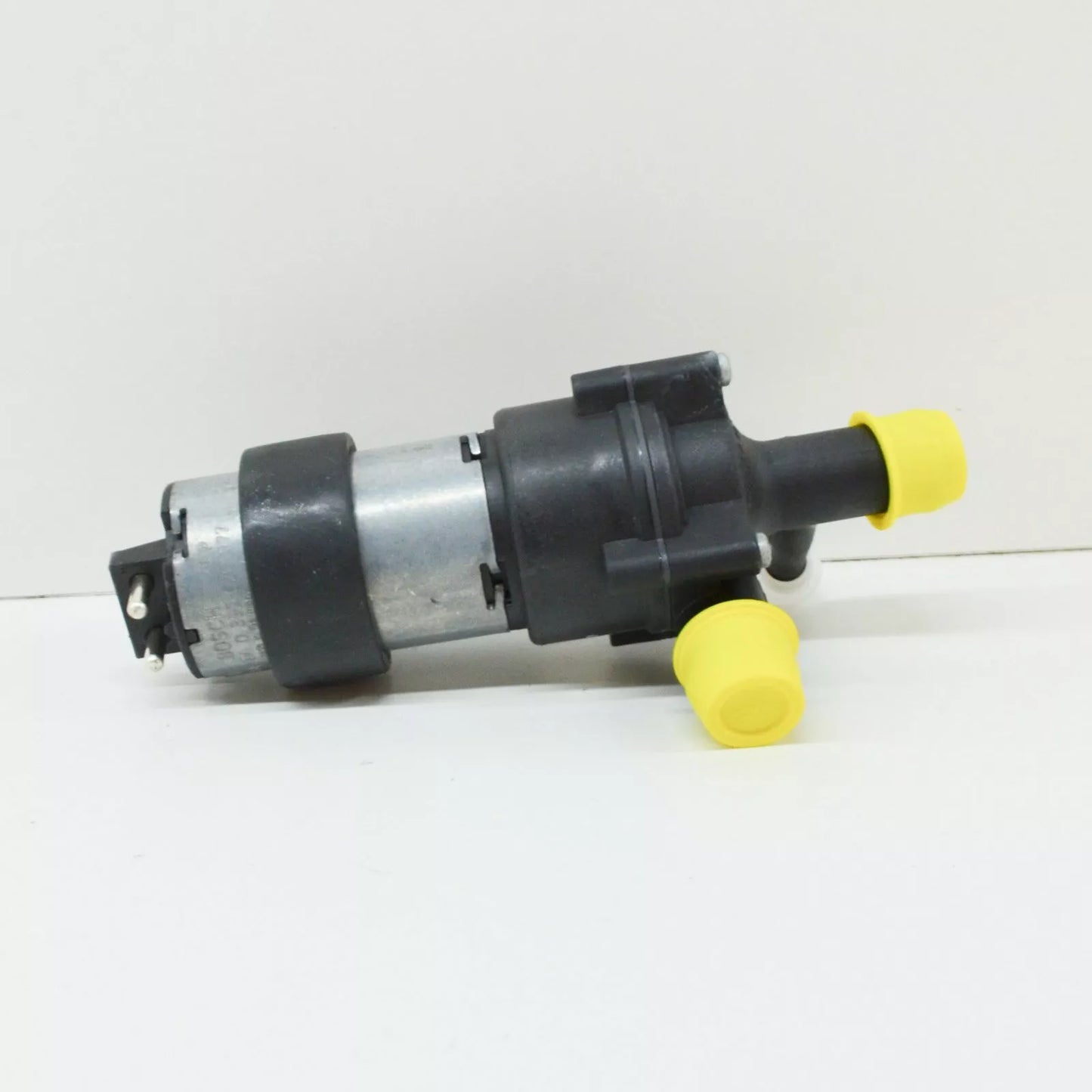 NEW MB C-CLASS W203 AUXILIARY WATER PUMP A2038350164 3.5 PETROL