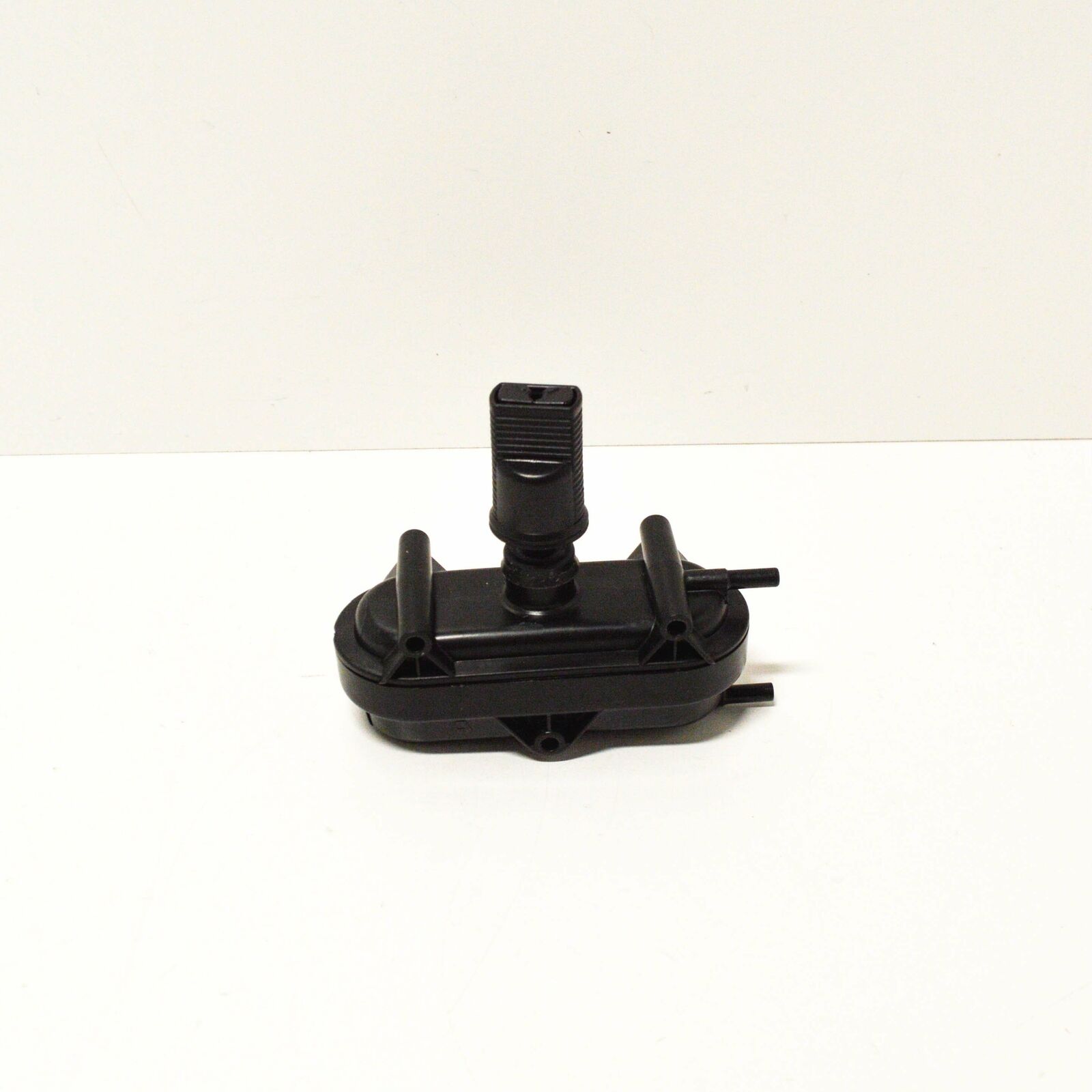 NEW MERCEDES-BENZ SALOON W123 DOOR LOCK ACTUATOR A0008006975 ORIGINAL