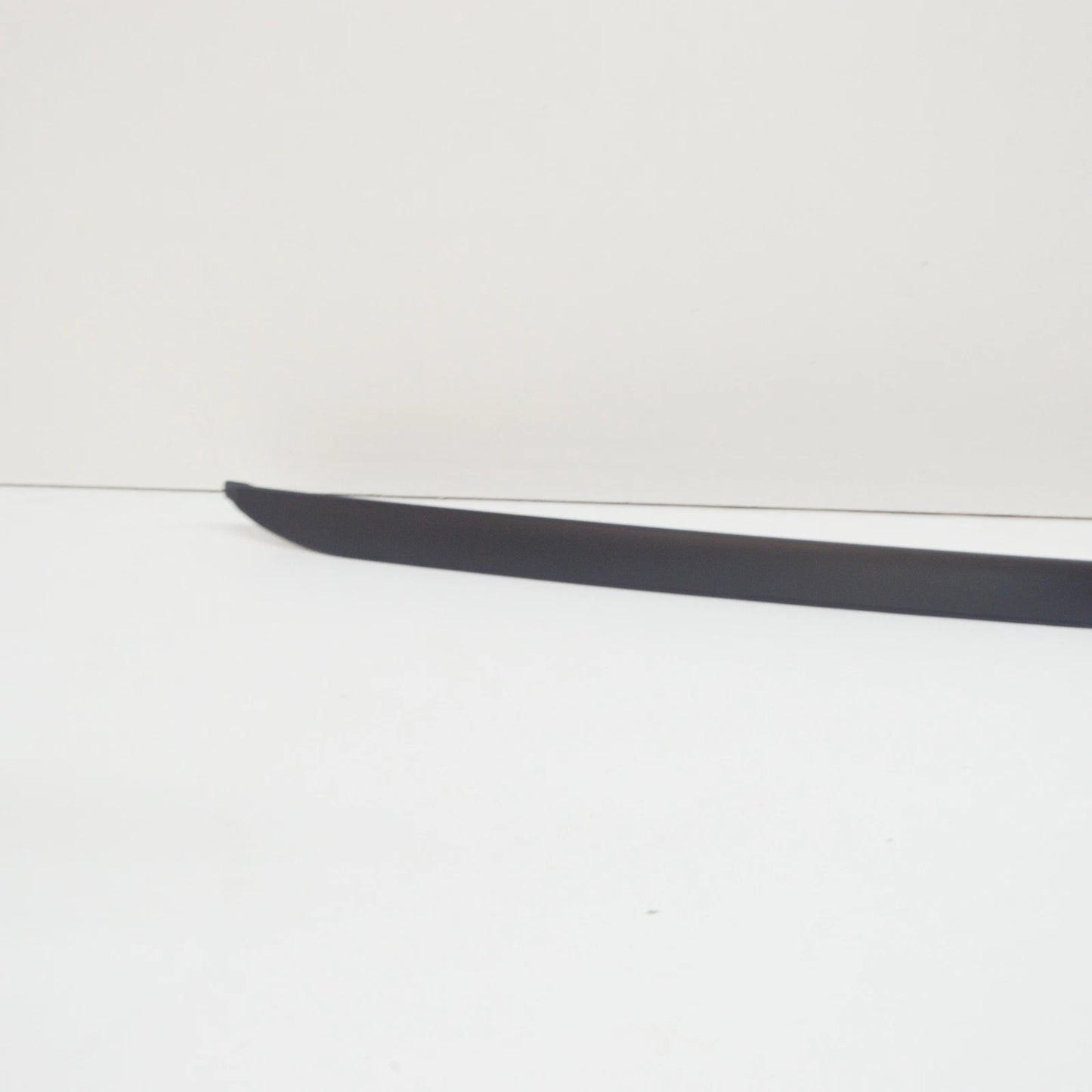 NEW BMW 5 E60 FRONT WINDSHIELD RIGHT DRIP MOULDING 51317045448 7045448 ORIGINAL