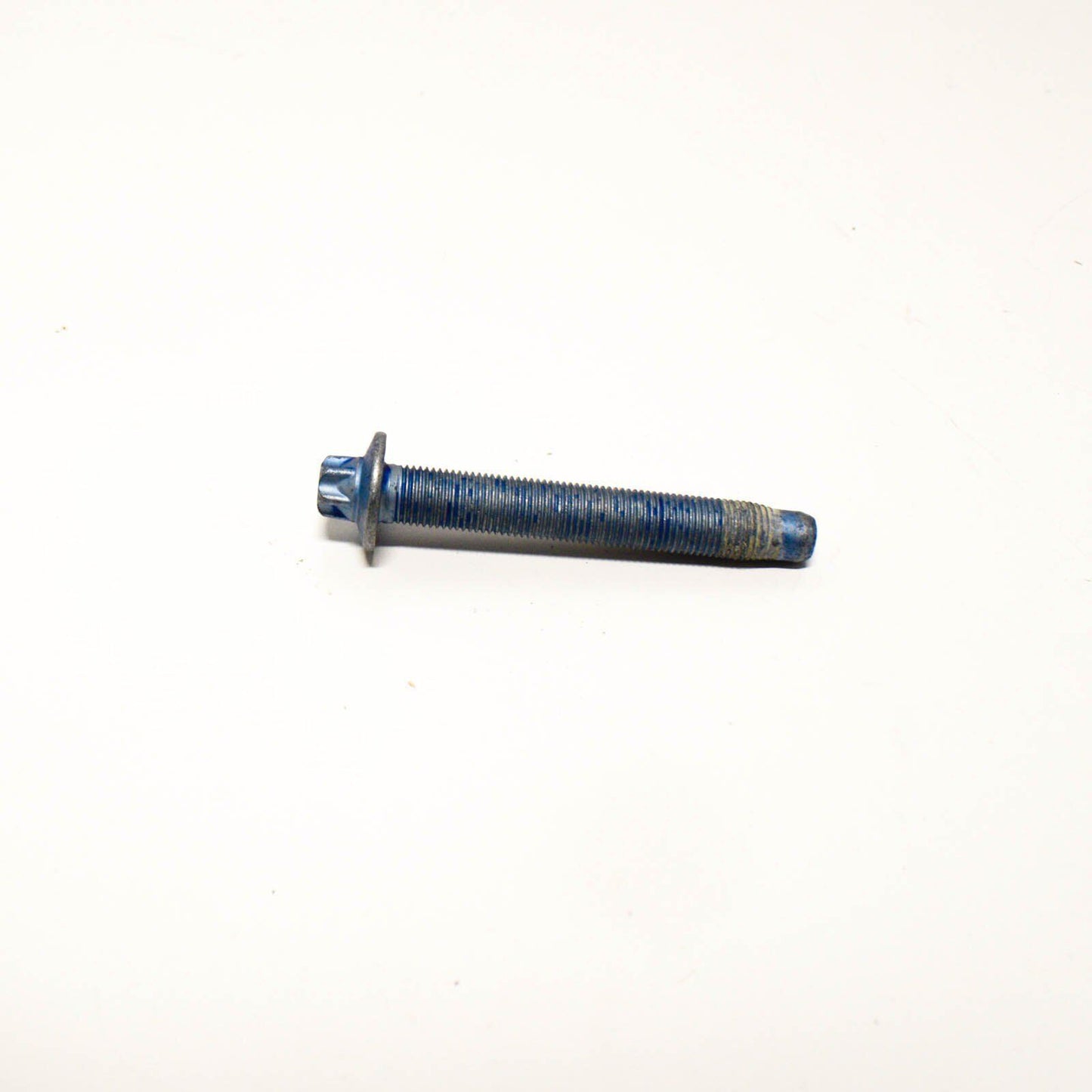 NEW MERCEDES BENZ E W212 REAR FRAME INTEGRAL SUPPORT SCREW A0009901511 ORIGINAL