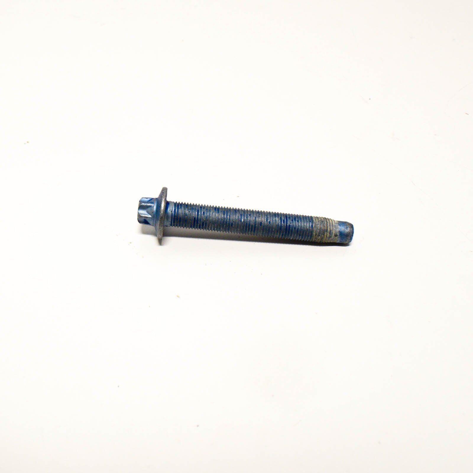 NEW MERCEDES BENZ E W212 REAR FRAME INTEGRAL SUPPORT SCREW A0009901511 ORIGINAL