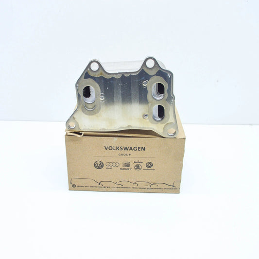NEW AUDI A1 SPORTBACK GB ENGINE OIL COOLER 06L117021G ORIGINAL