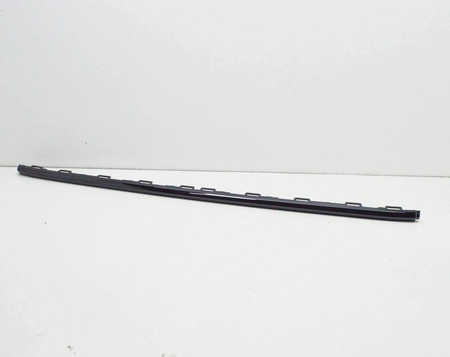 NEW AUDI E-TRON SPORTBACK FRONT BUMPER CENTER MOLDING TRIM 4KE853057Y9B