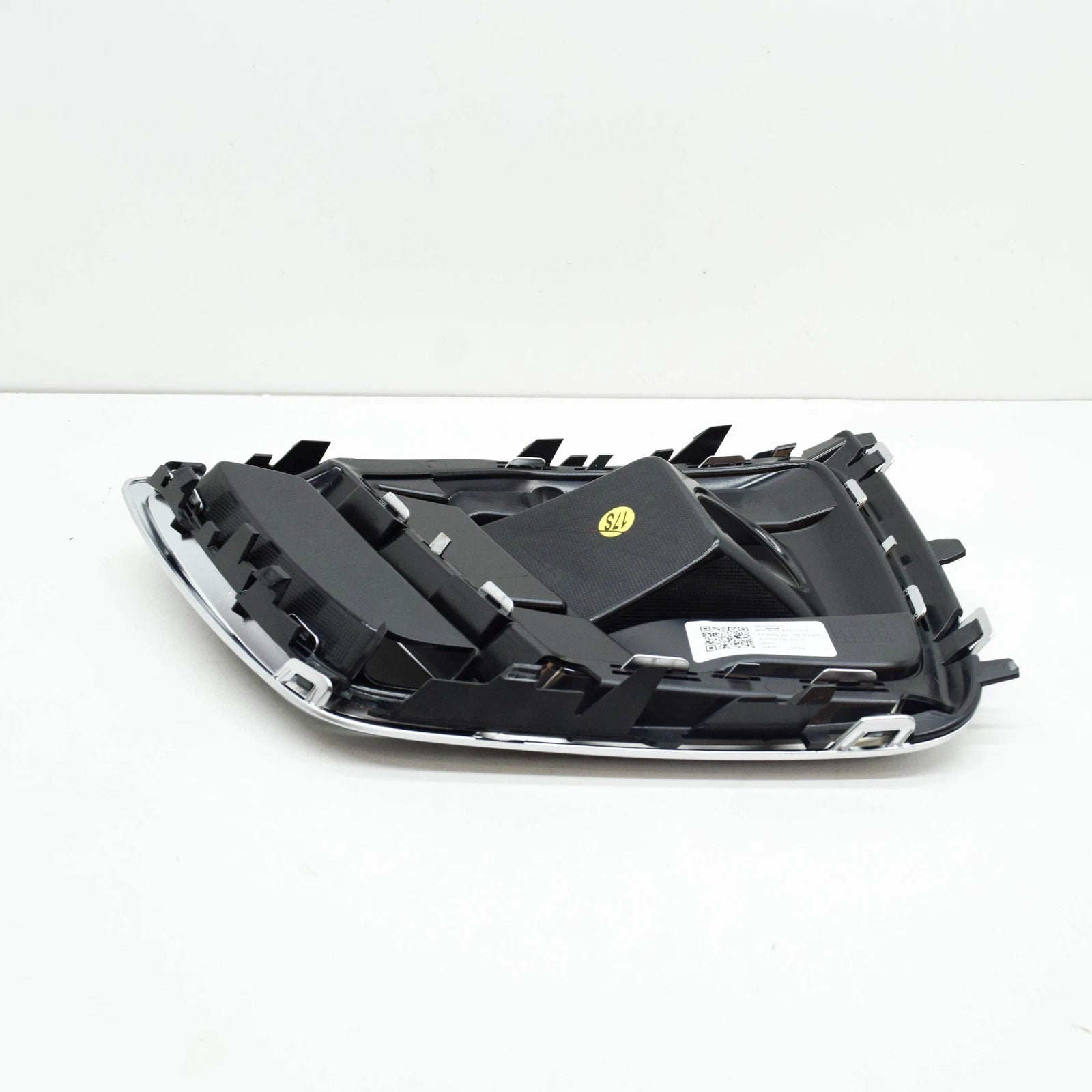 NEW AUDI Q5 FY FRONT BUMPER LEFT AIR GUIDE GRILLE 80F807679COX