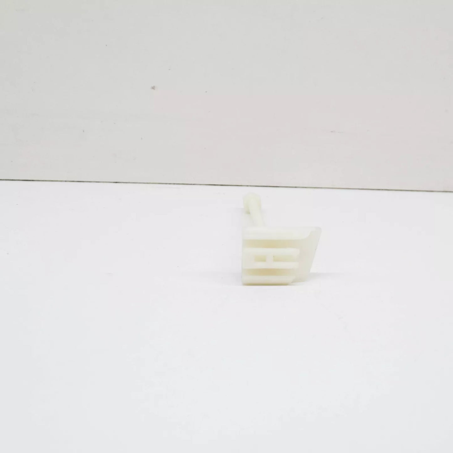 NEW VOLKSWAGEN TIGUAN 5N REAR TAIL LIGHT ADJUSTMENT ELEMENT 5N0945167B