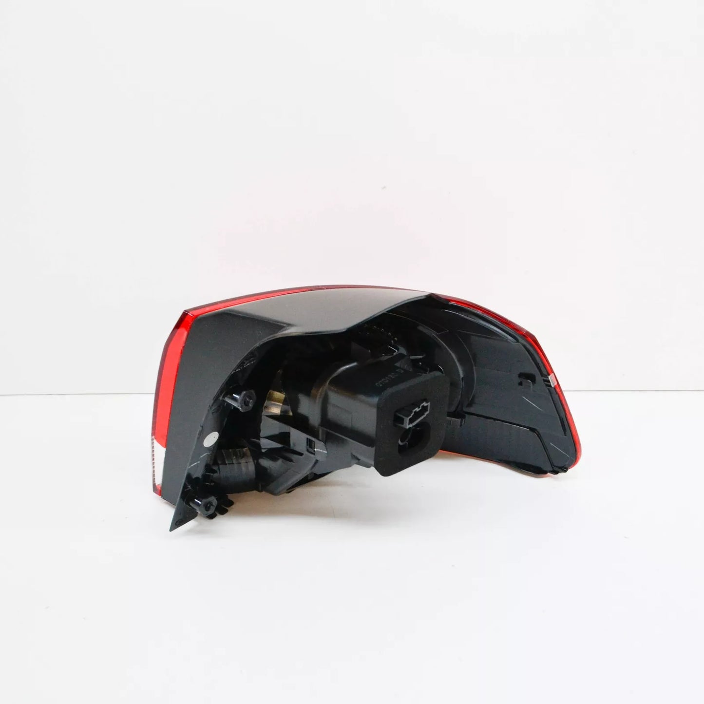 NEW VOLKSWAGEN GOLF MK6 REAR LEFT OUTER TAILLIGHT 5K0945095E