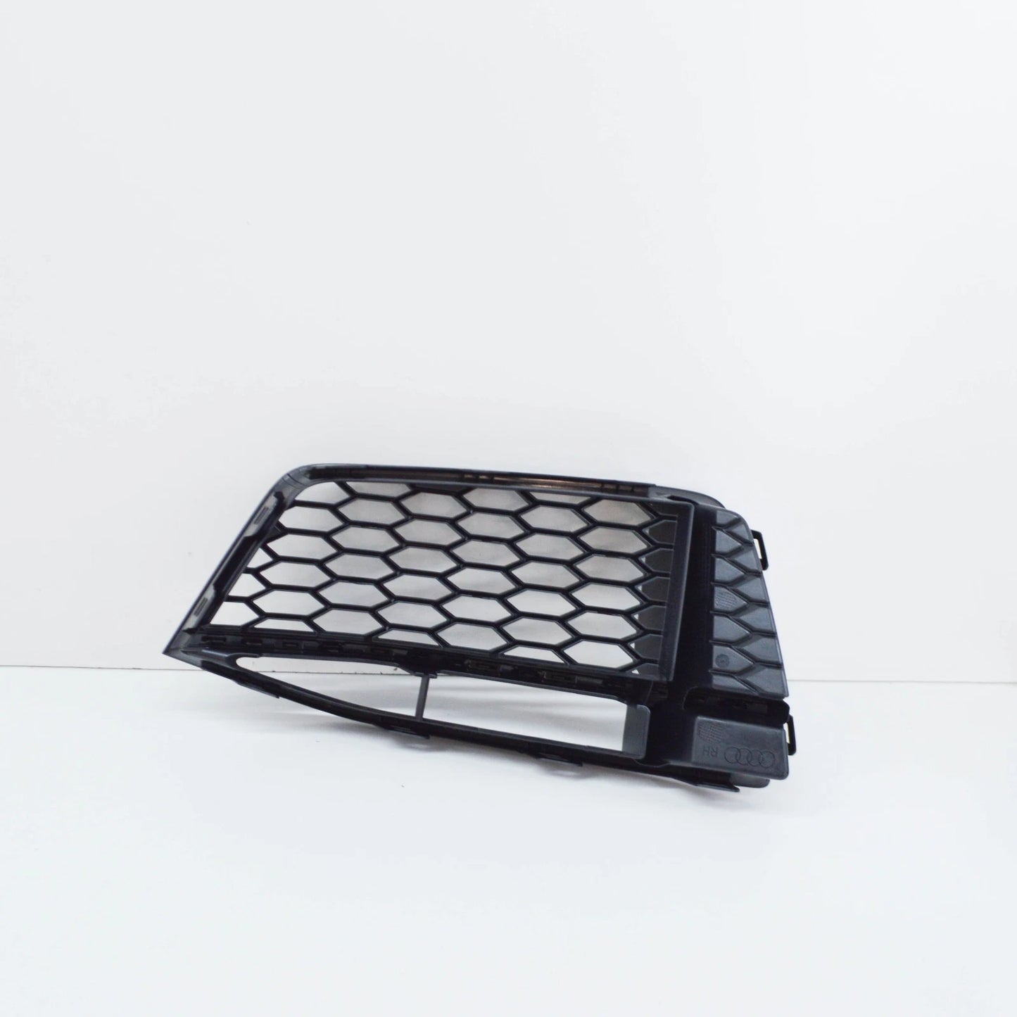 NEW AUDI TT FV 8S FRONT RIGHT AIR GUIDE GRILLE 8S0807682BT94 ORIGINAL