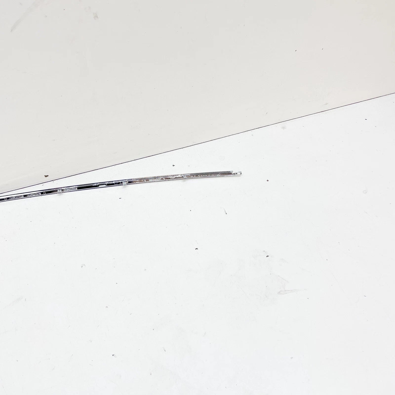 NEW MB C207 REAR BUMPER CENTER CHROME TRIM  A2078852421 ORIGINAL