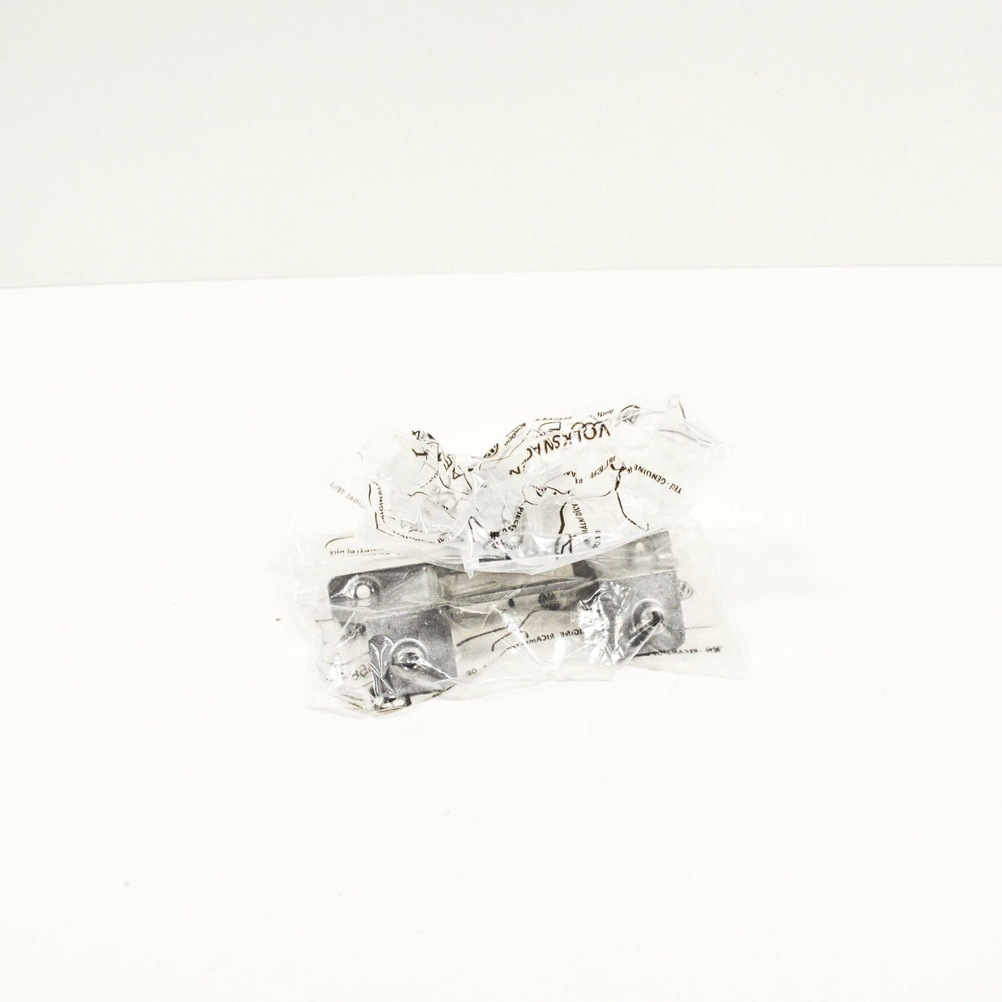 NEW AUDI A3 8V RADAR SENSOR BRACKET 8V0907574D ORIGINAL