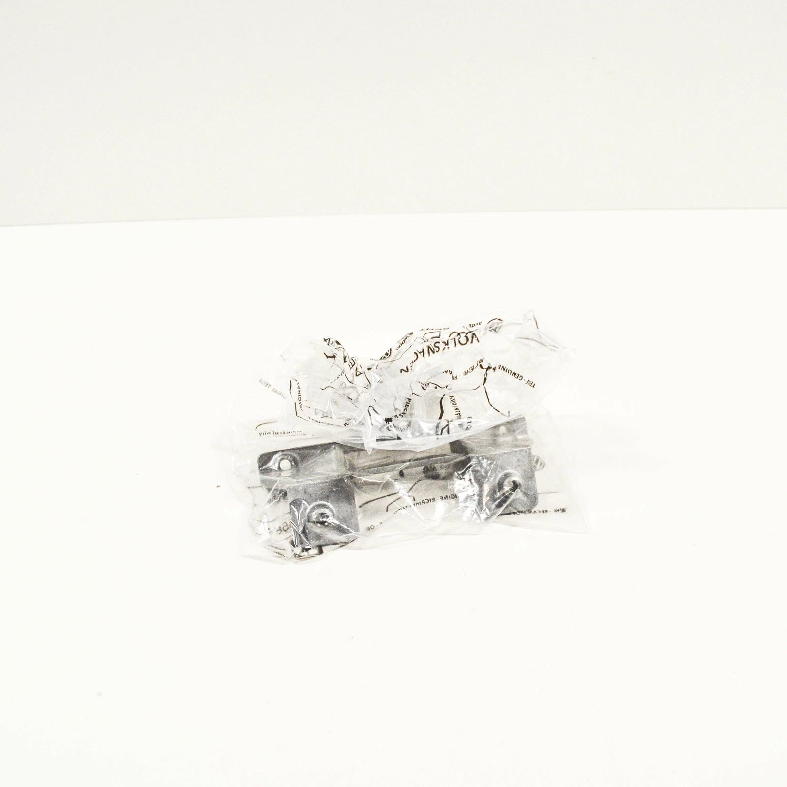 NEW AUDI A3 8V RADAR SENSOR BRACKET 8V0907574D ORIGINAL