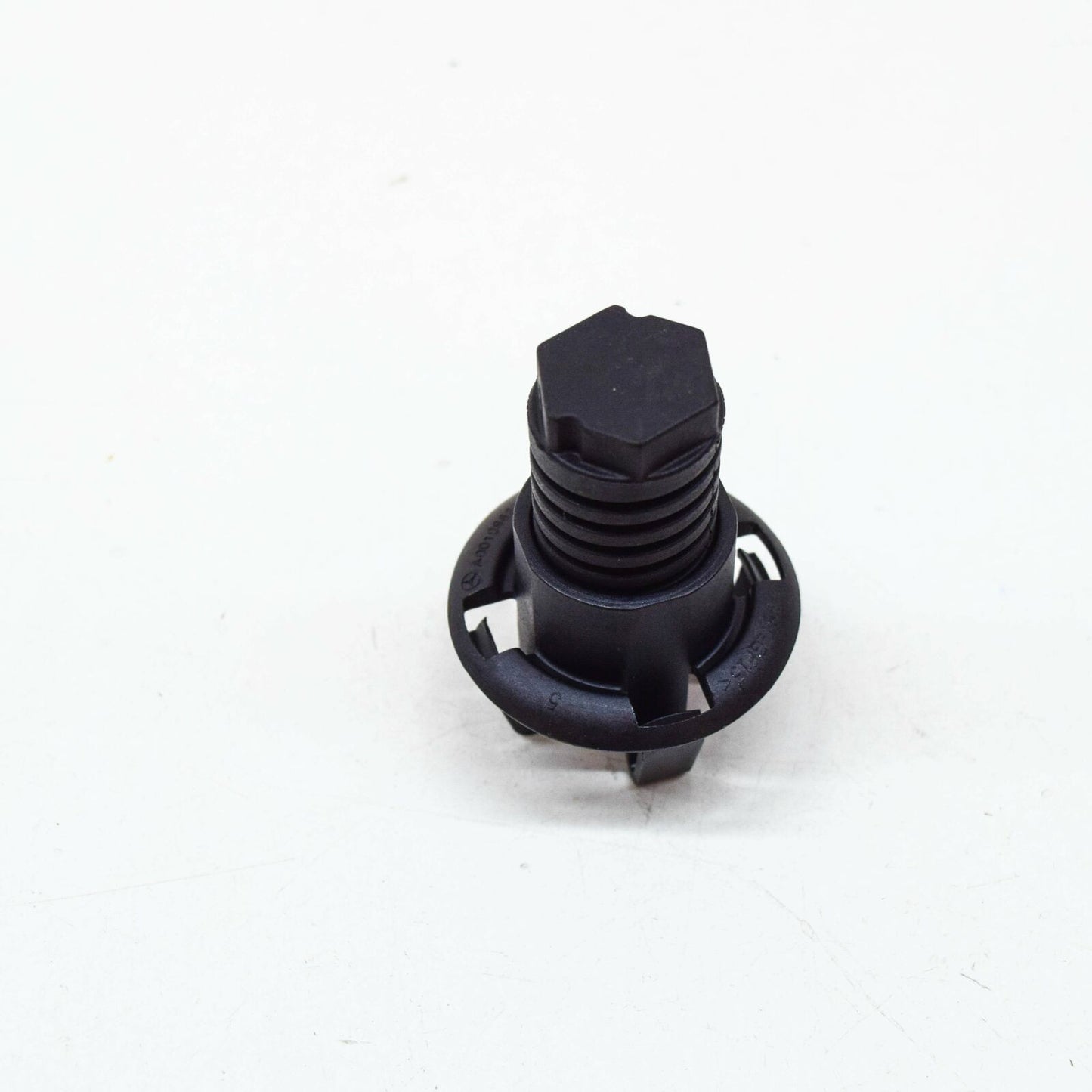 NEW MB CLA SHOOTING BRAKE X117 FRONT BONNET HOOD STOP BUFFER A0019982740