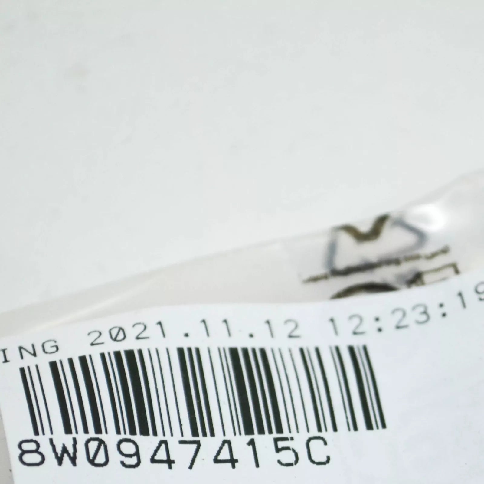 NEW AUDI A4 B9 INTERIOR FRONT SEAT FRAME LIGHT LED 8W0947415C ORIGINAL