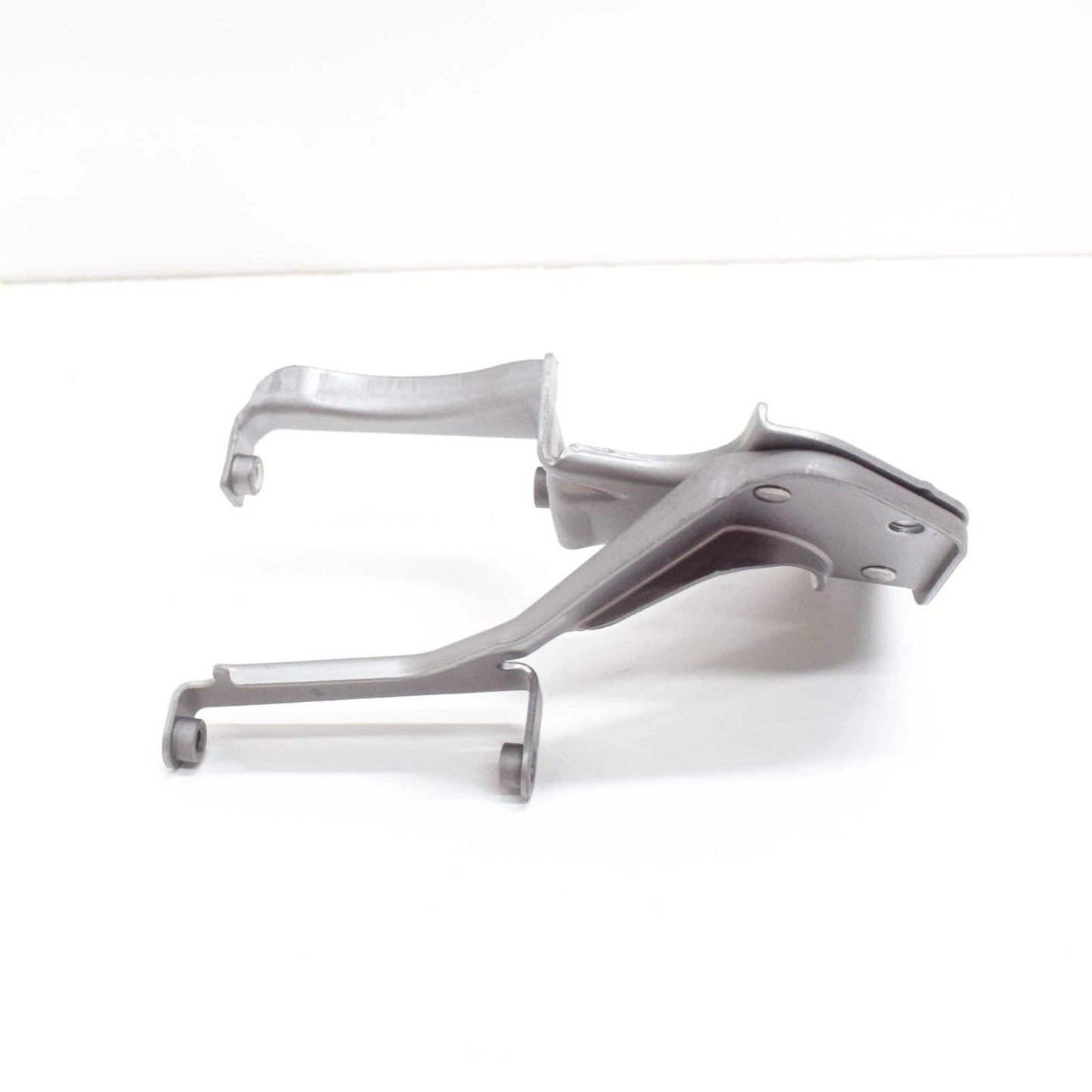 NEW BMW E46 330D 330XD FUEL RADIATOR BRACKET MOUNT 7792138 13327792138 ORIGINAL