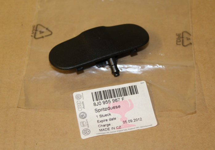 new audi tt 8j front left windscreen nozzle jet 8j0955987f original